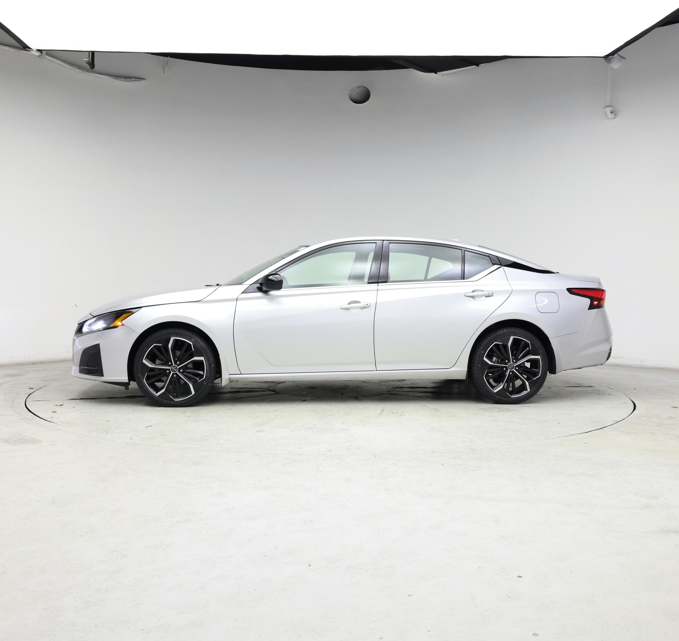 Thumbnail: 2023 Nissan Altima - 3