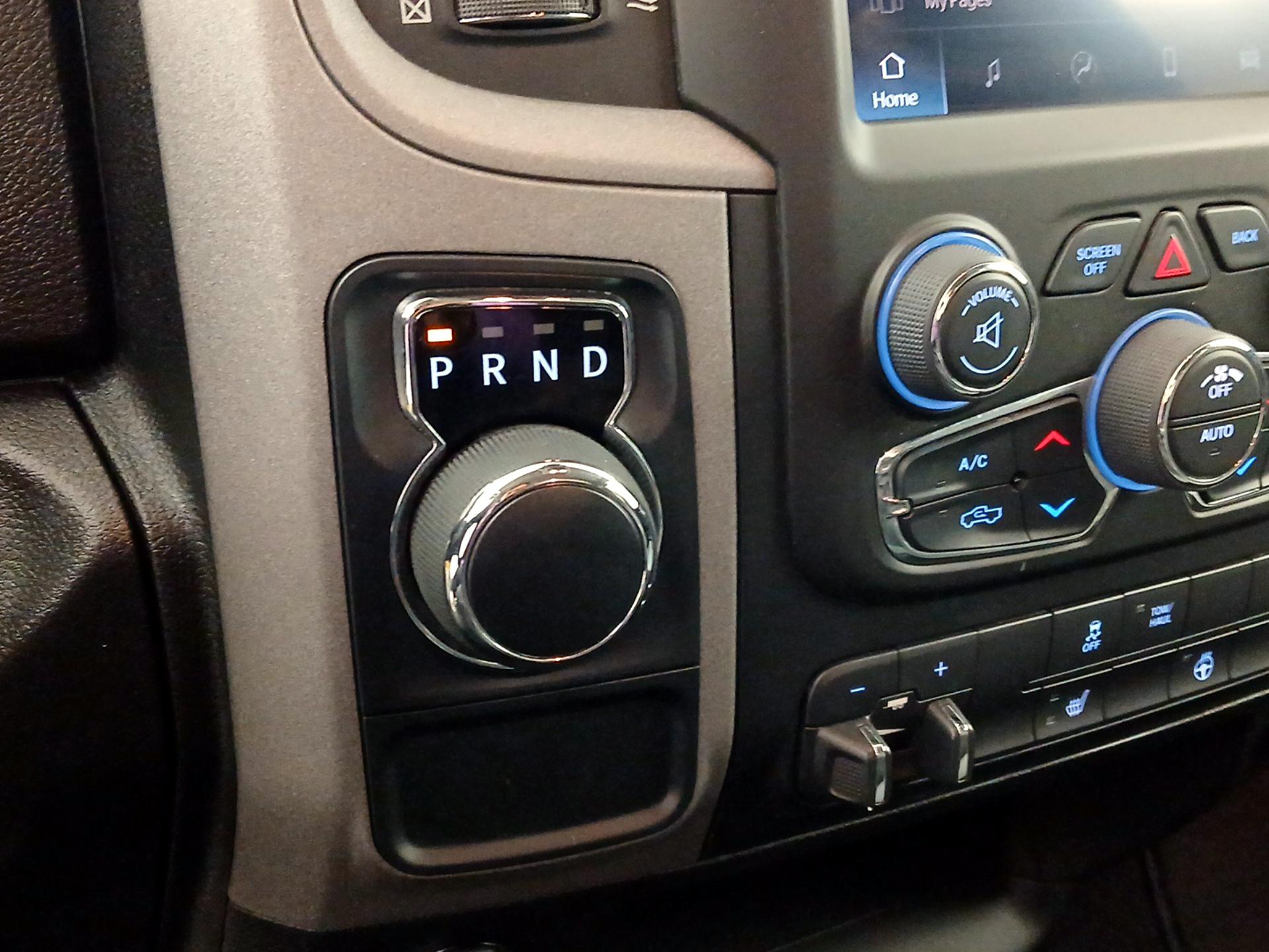 Thumbnail: 2022 RAM 1500 Classic - 17