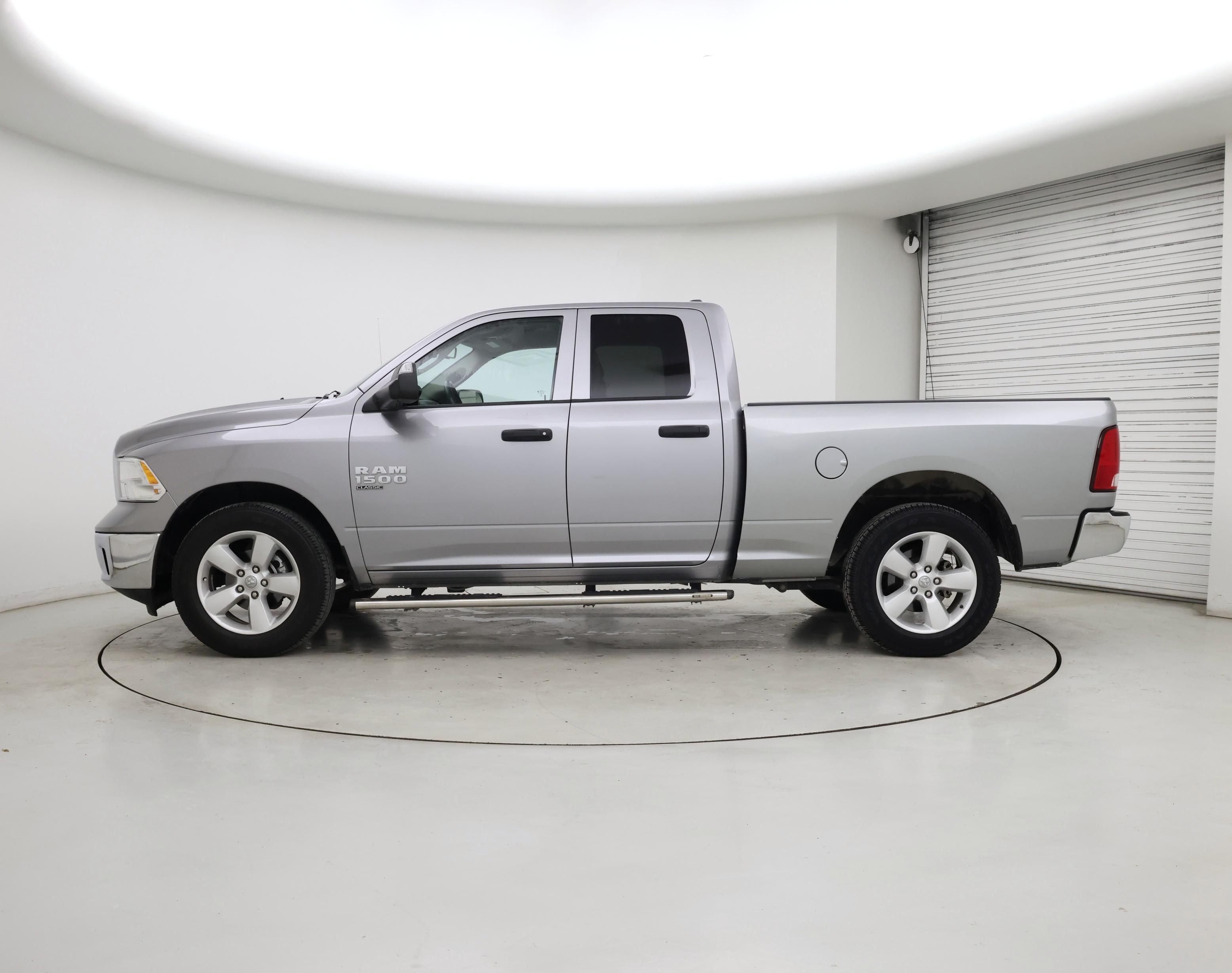 Thumbnail: 2022 RAM 1500 Classic - 3