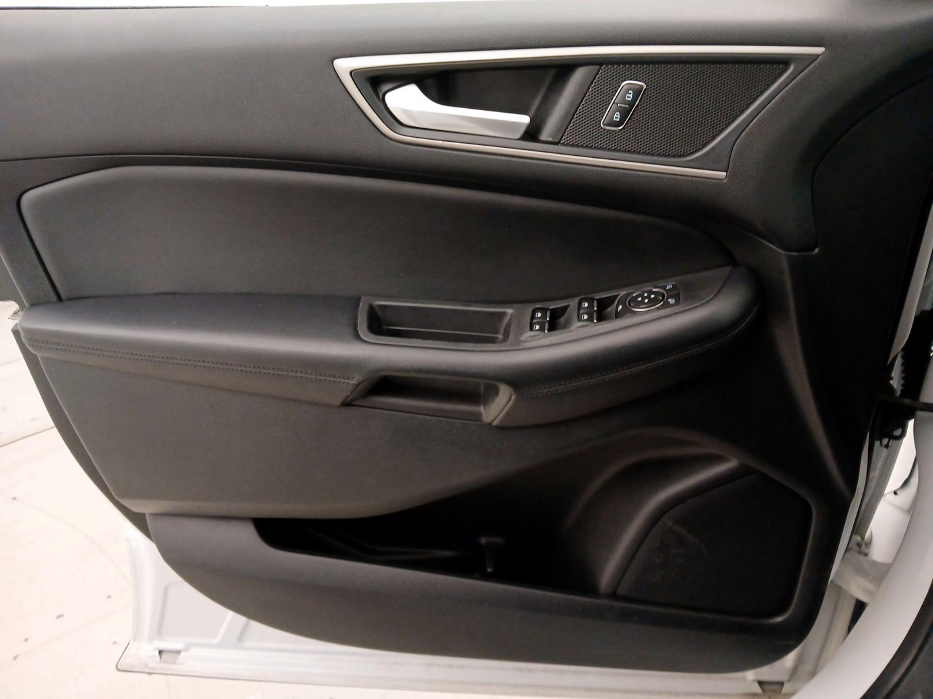 Thumbnail: 2022 Ford Edge - 12