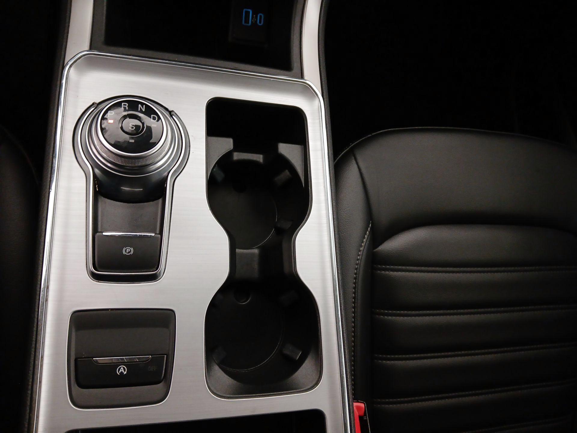 Thumbnail: 2022 Ford Edge - 17