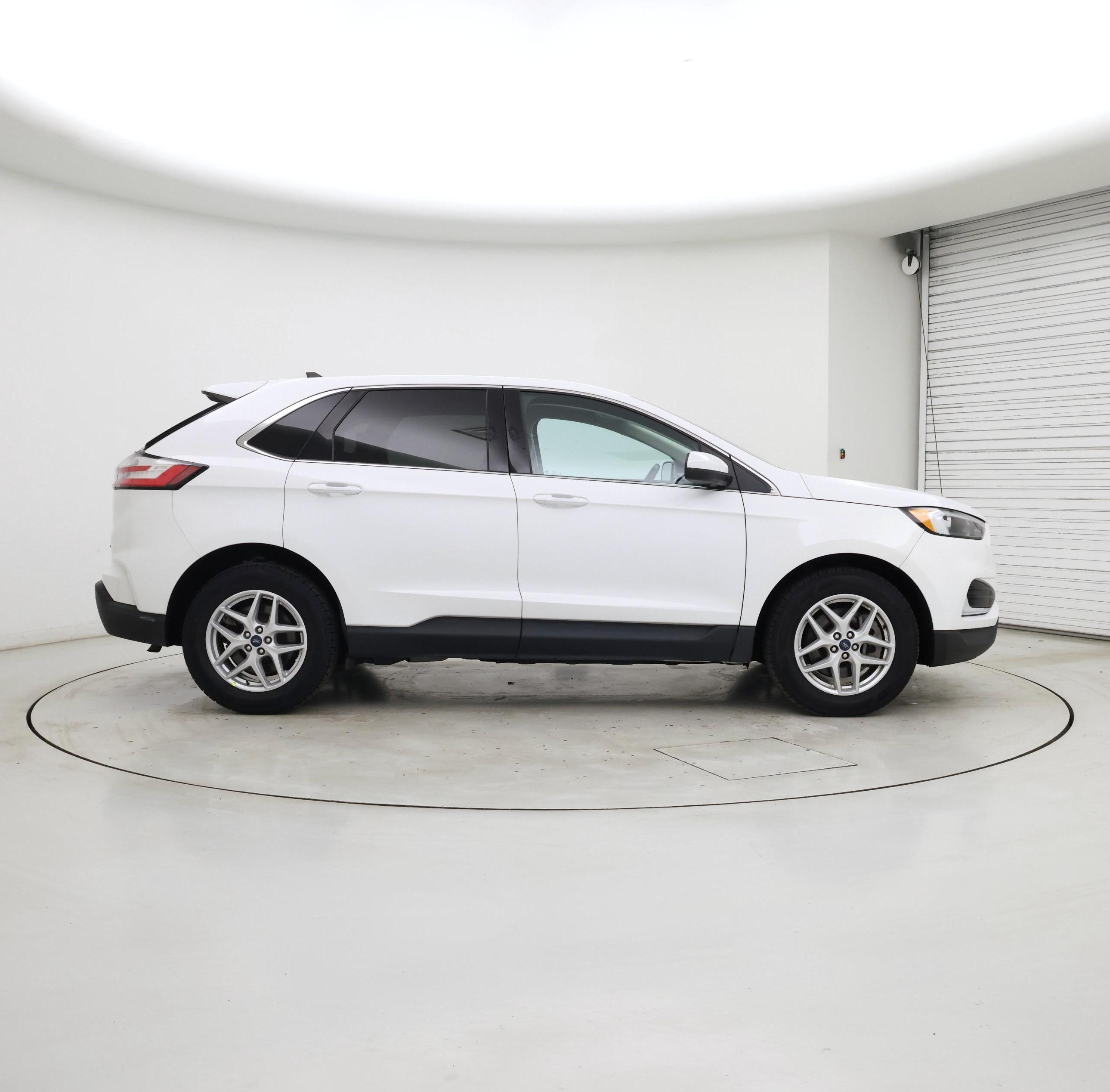 Thumbnail: 2022 Ford Edge - 7