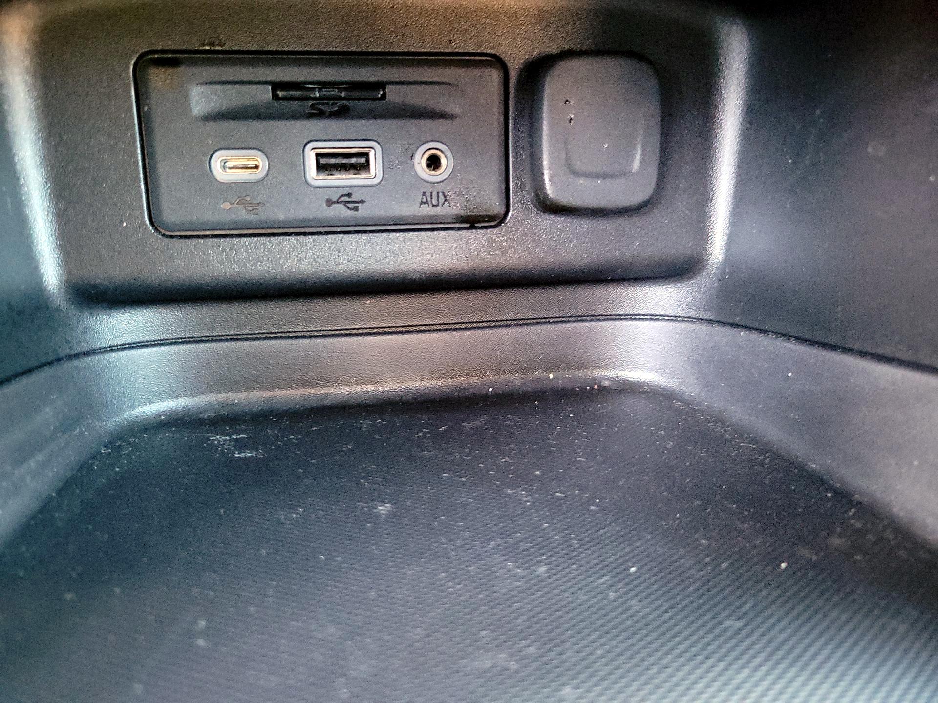 Thumbnail: 2022 Chevrolet Equinox - 18