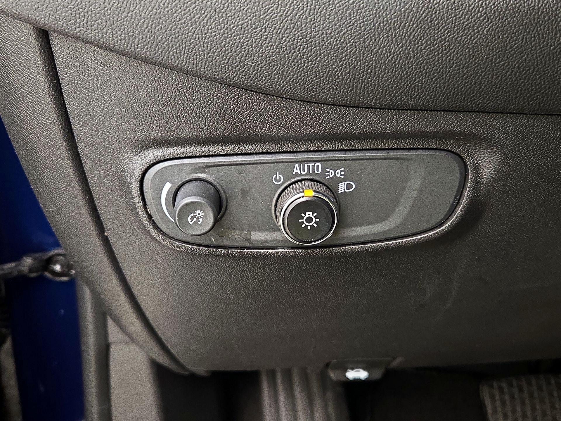 Thumbnail: 2022 Chevrolet Equinox - 13