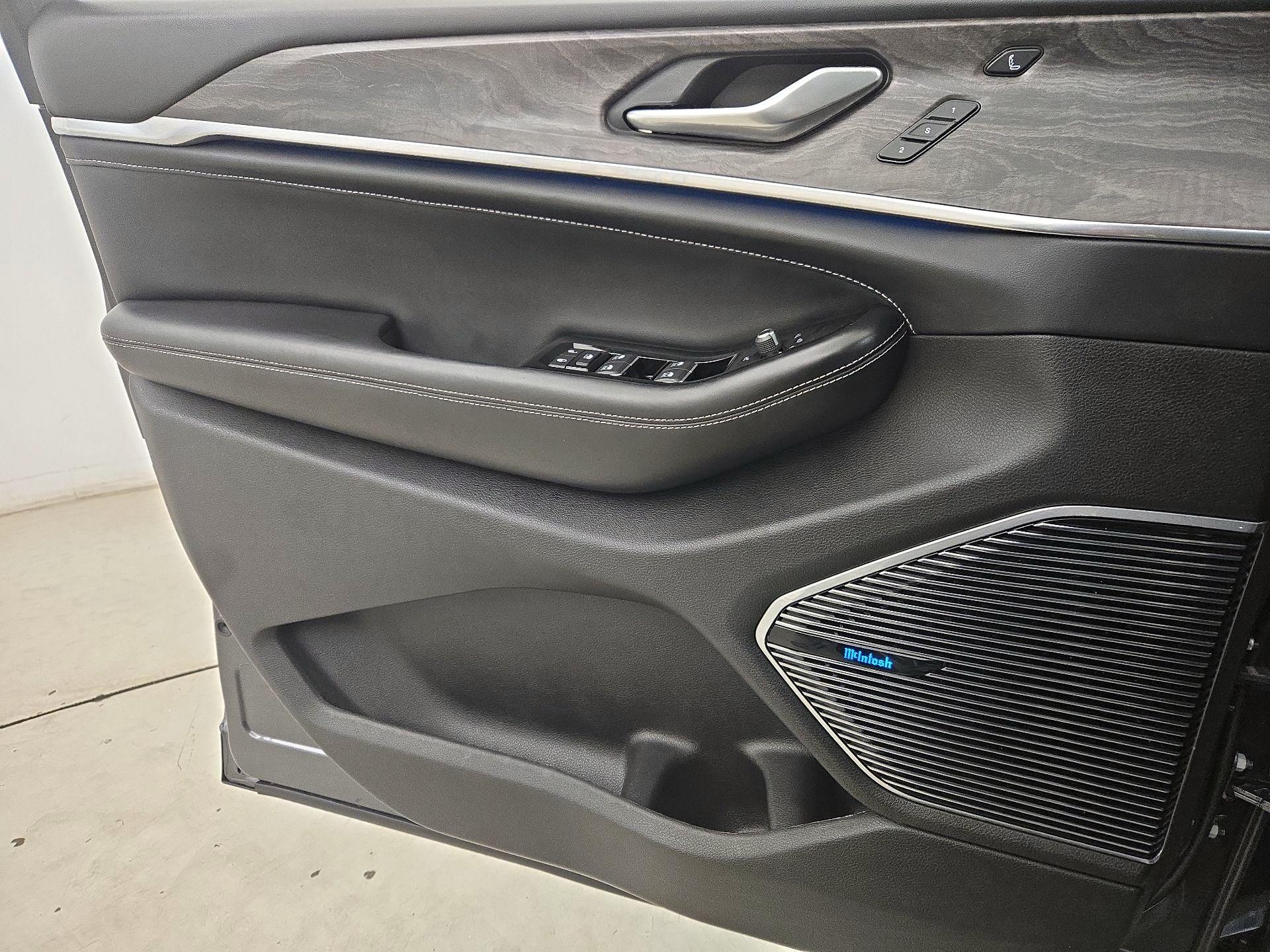 Thumbnail: 2021 Jeep Grand Cherokee L - 12