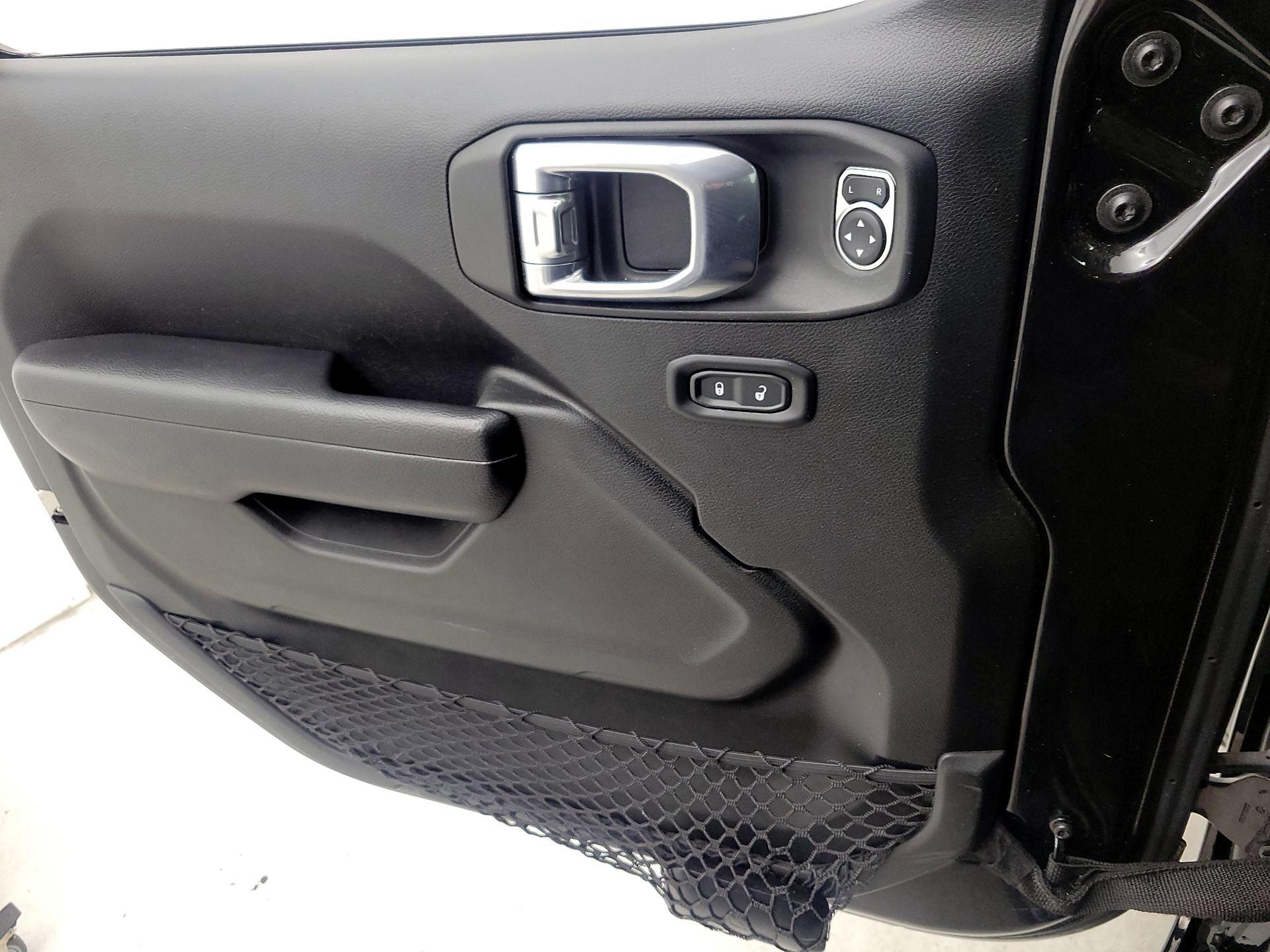 Thumbnail: 2023 Jeep Gladiator - 12