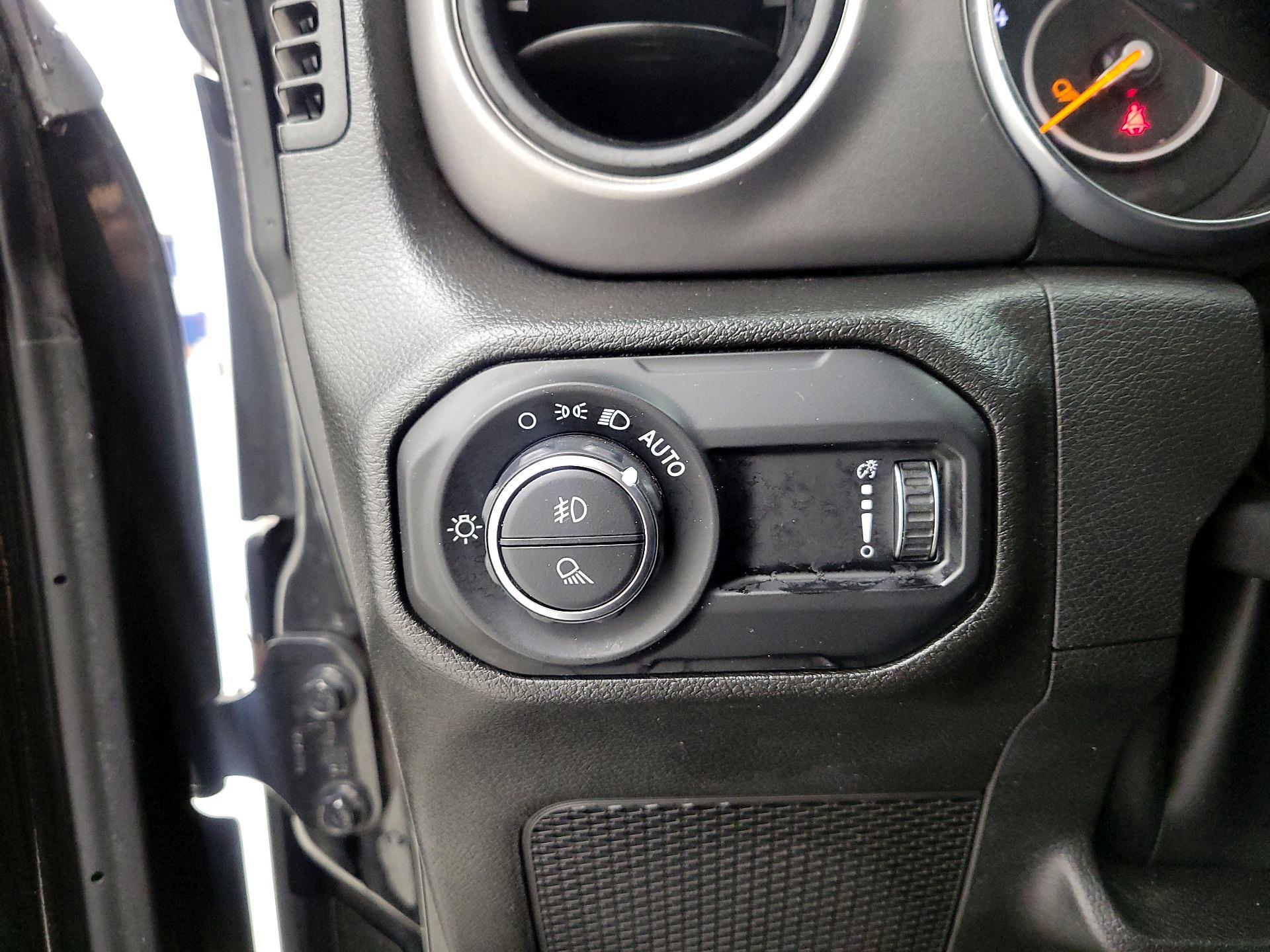 Thumbnail: 2023 Jeep Gladiator - 13