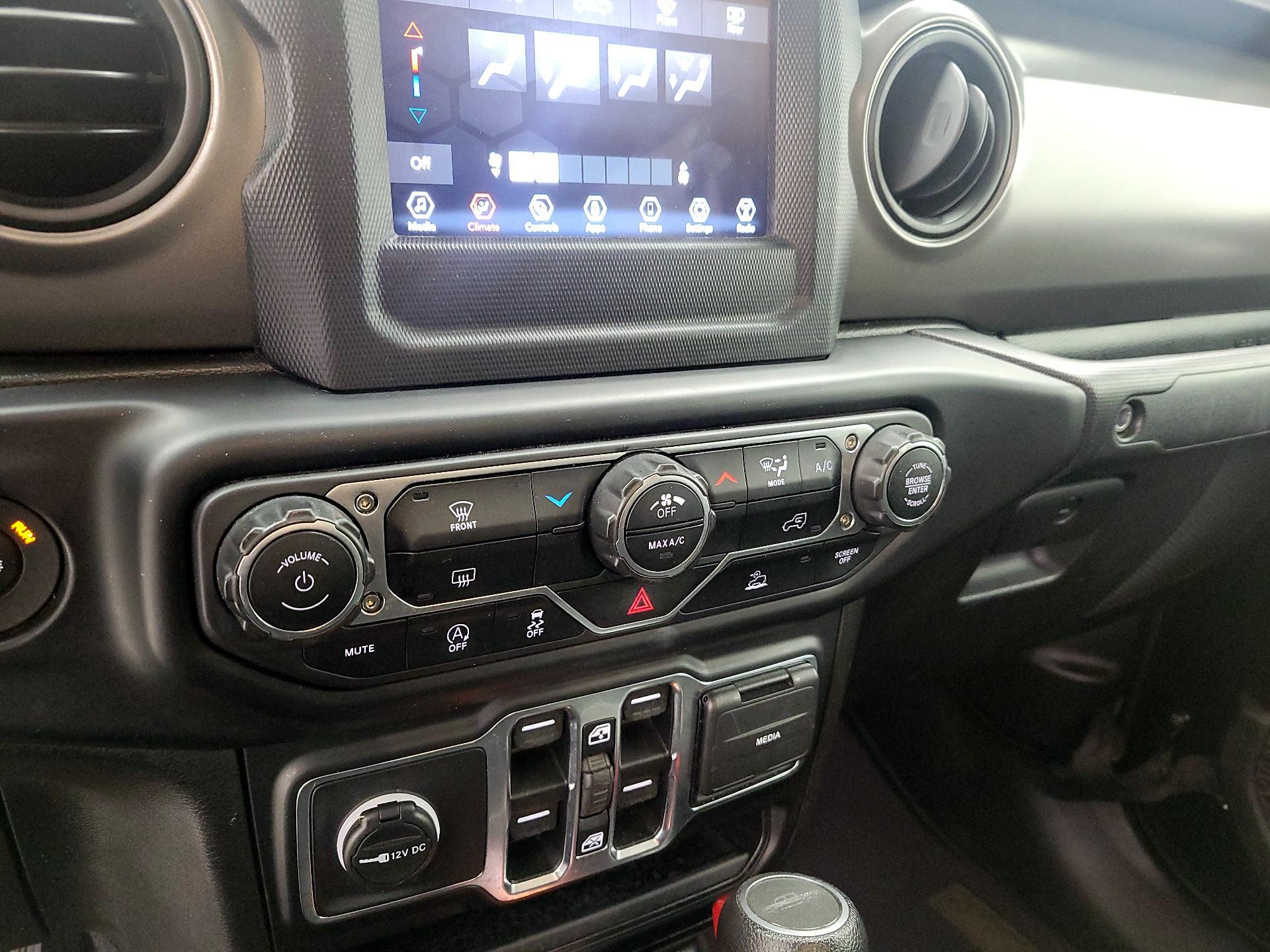 Thumbnail: 2023 Jeep Gladiator - 16