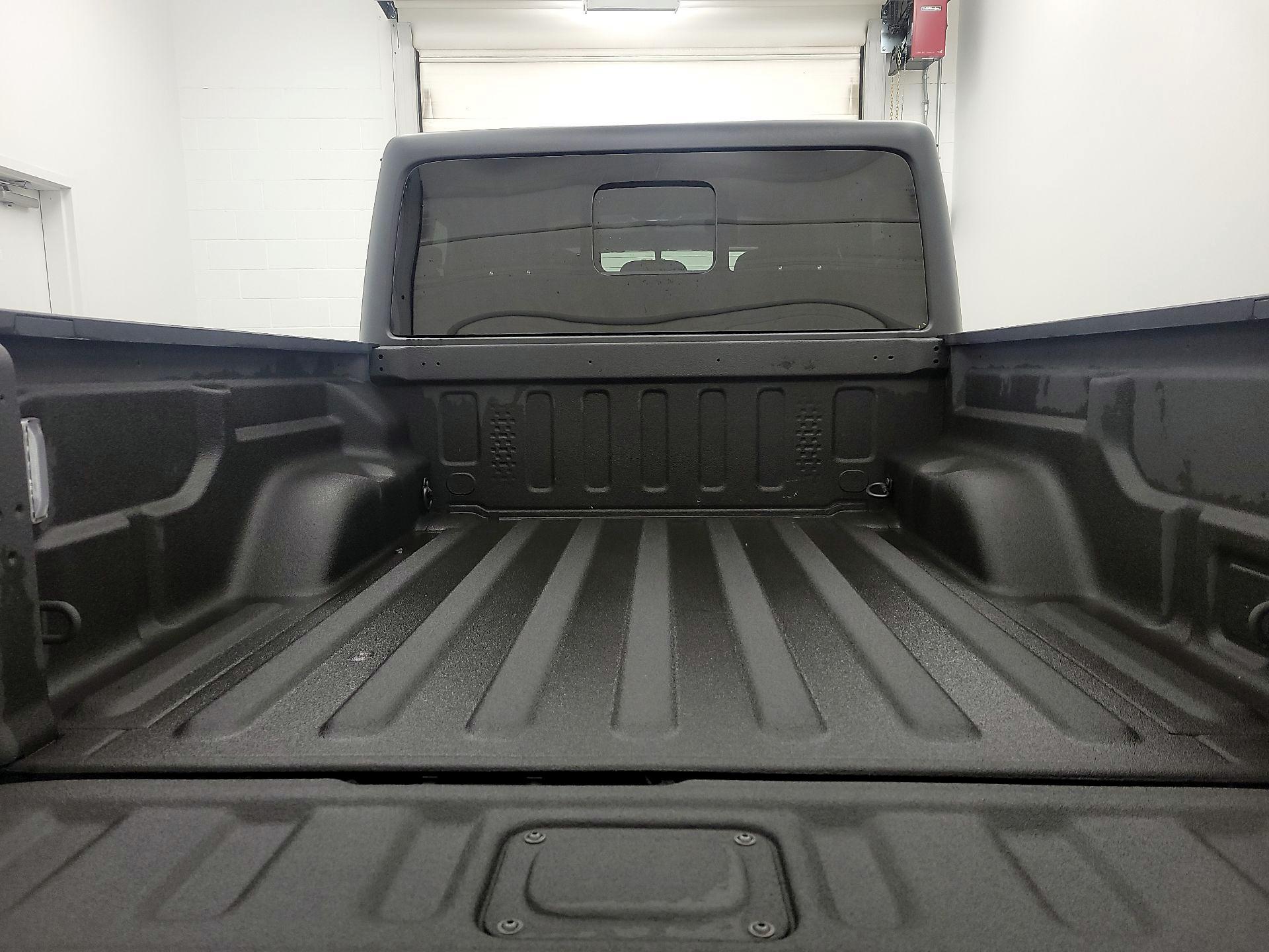 Thumbnail: 2023 Jeep Gladiator - 19