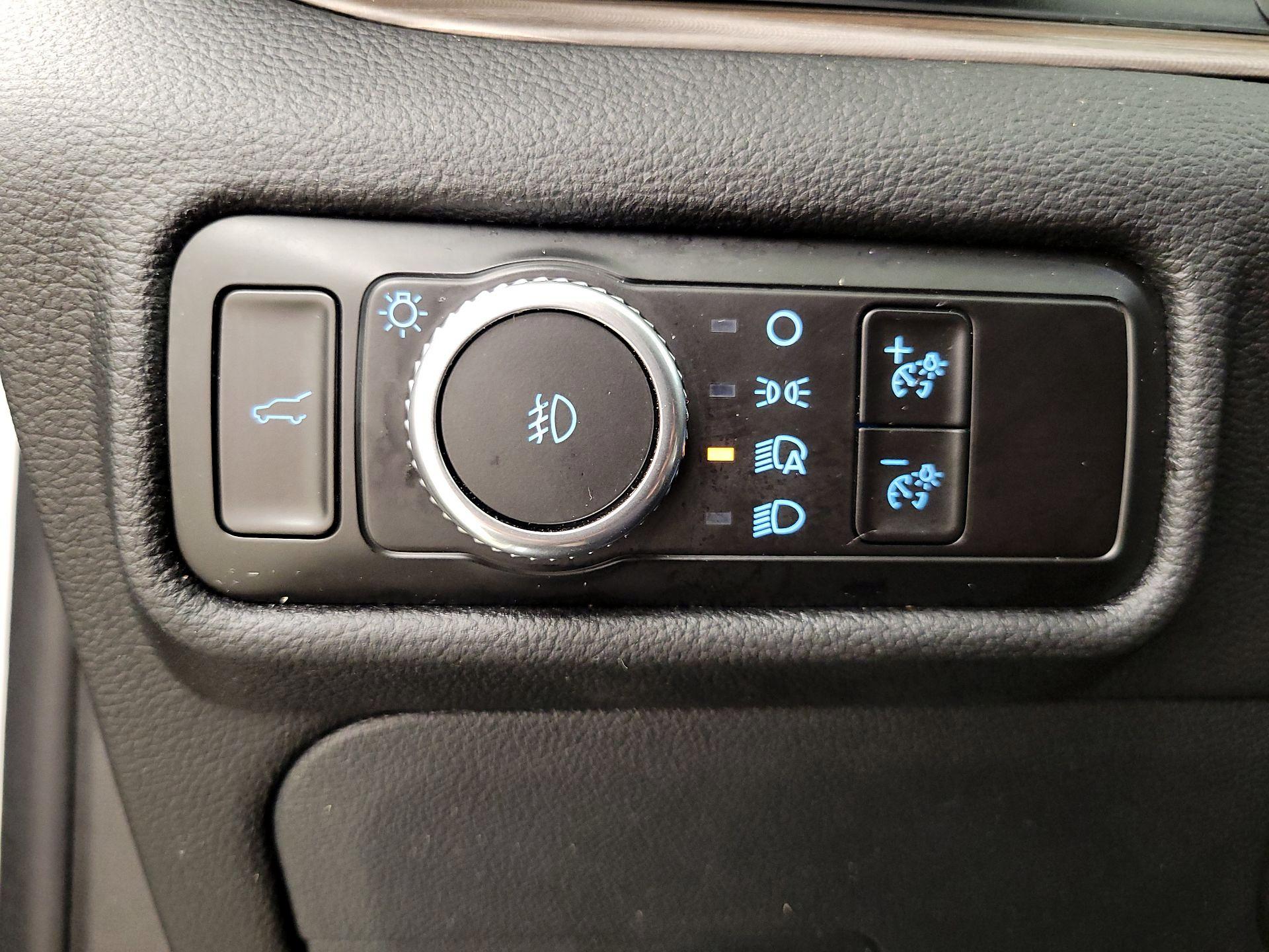 Thumbnail: 2023 Ford Explorer - 13