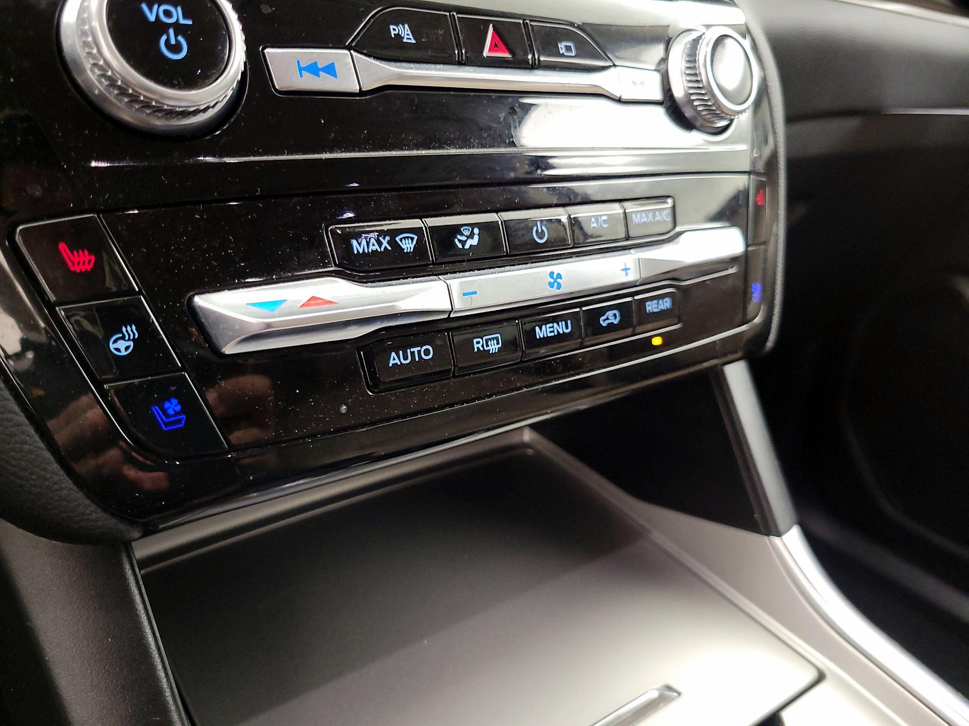 Thumbnail: 2023 Ford Explorer - 17