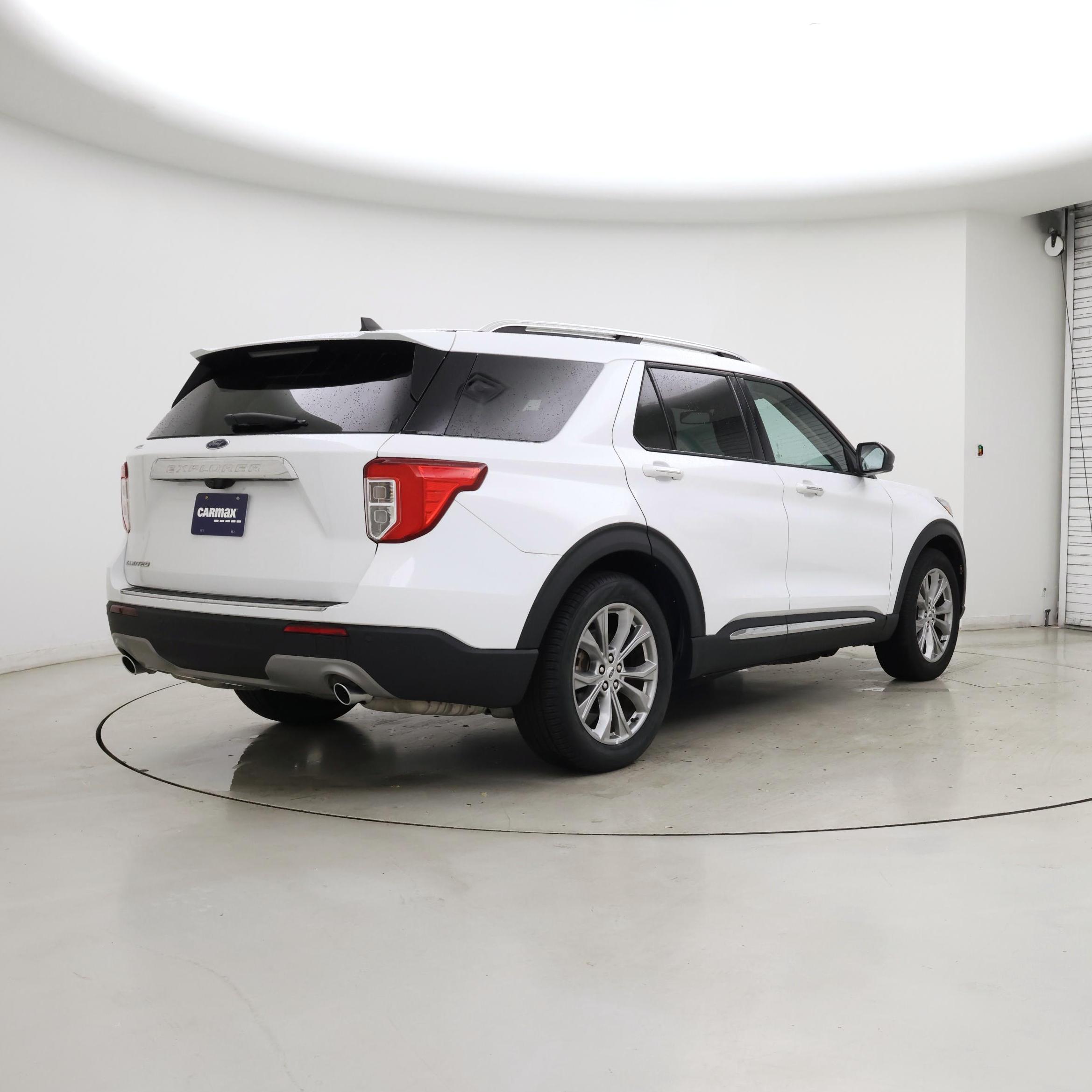 Thumbnail: 2023 Ford Explorer - 8