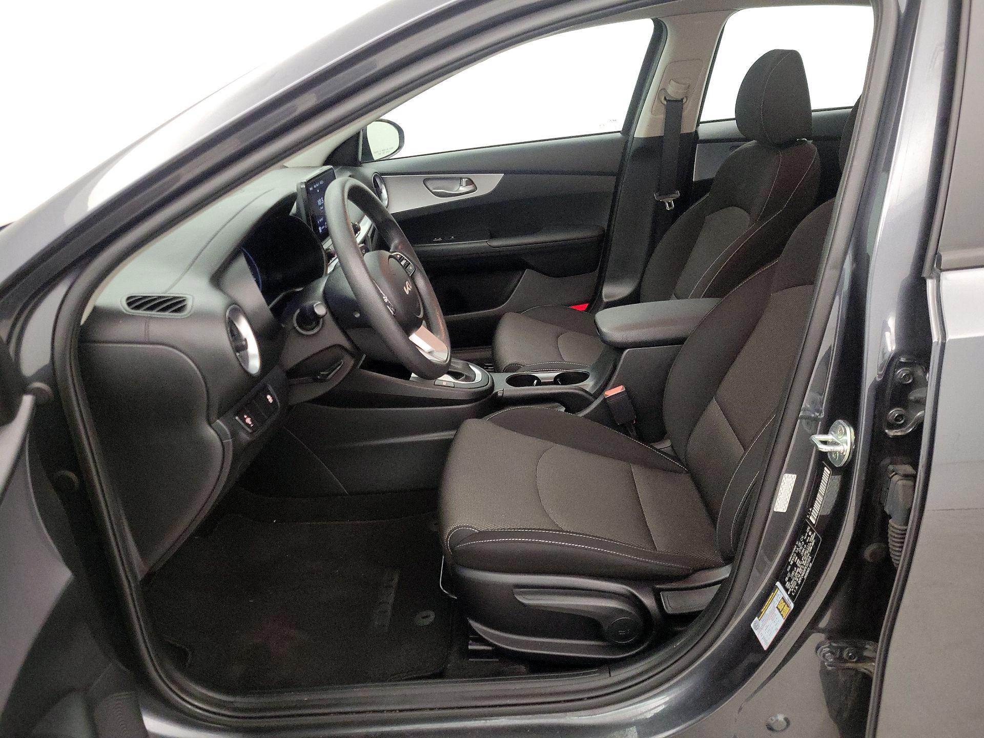 Thumbnail: 2023 Kia Forte - 11