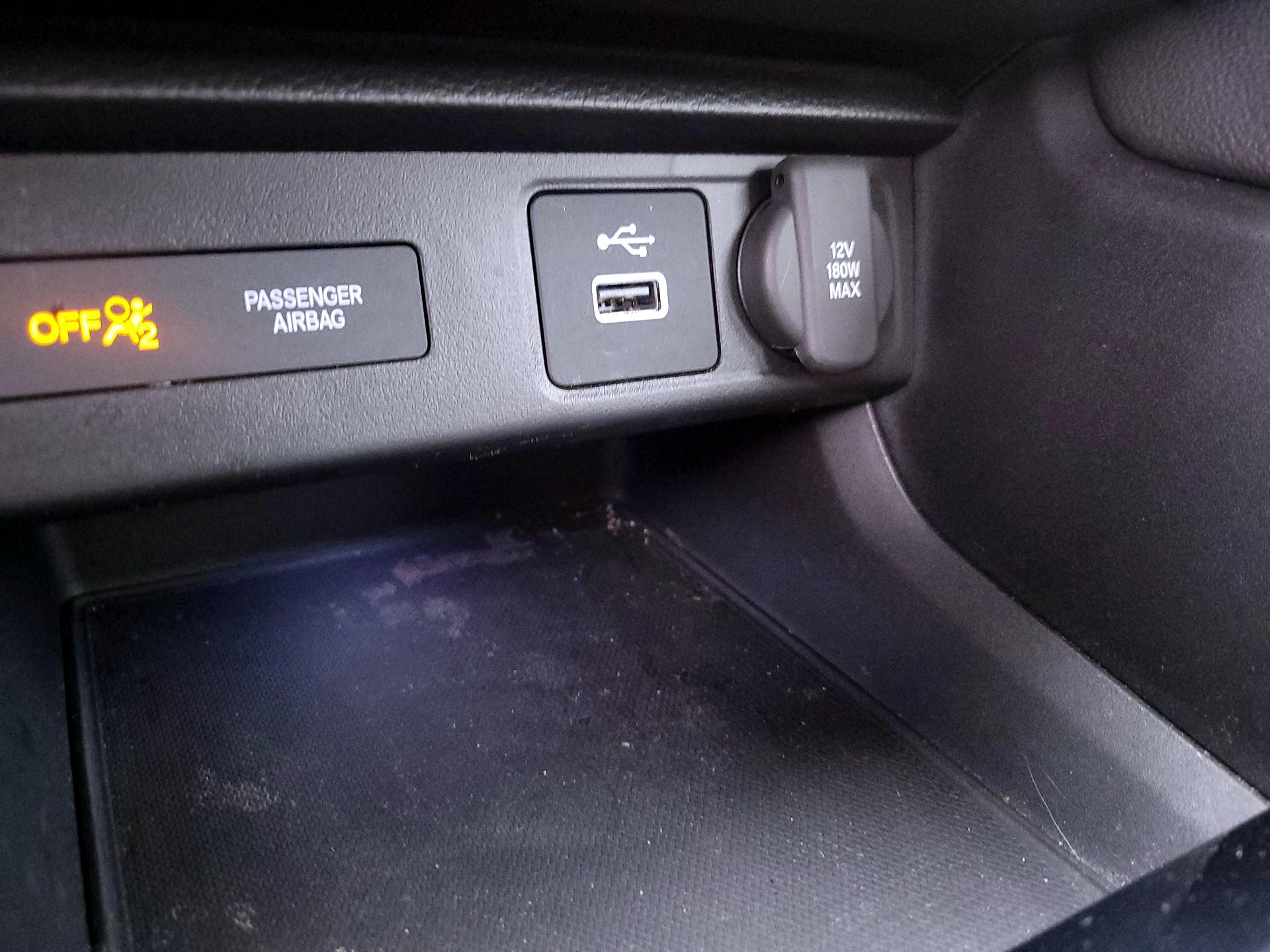 Thumbnail: 2023 Acura Integra - 18