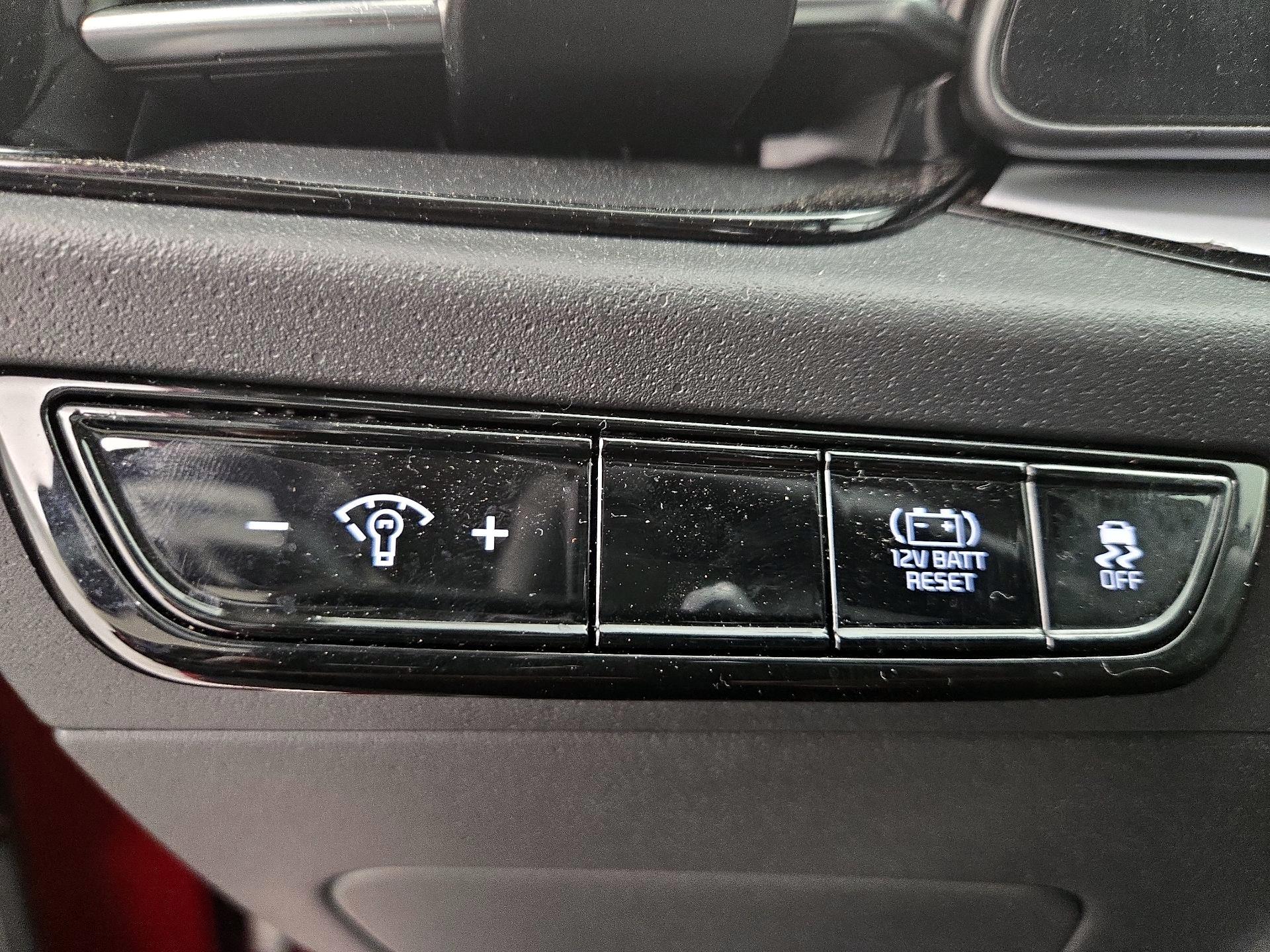 Thumbnail: 2023 Kia Niro - 13