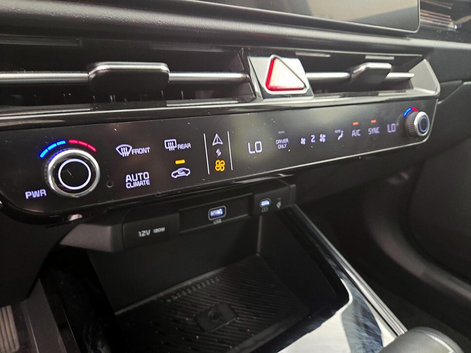 Thumbnail: 2023 Kia Niro - 17