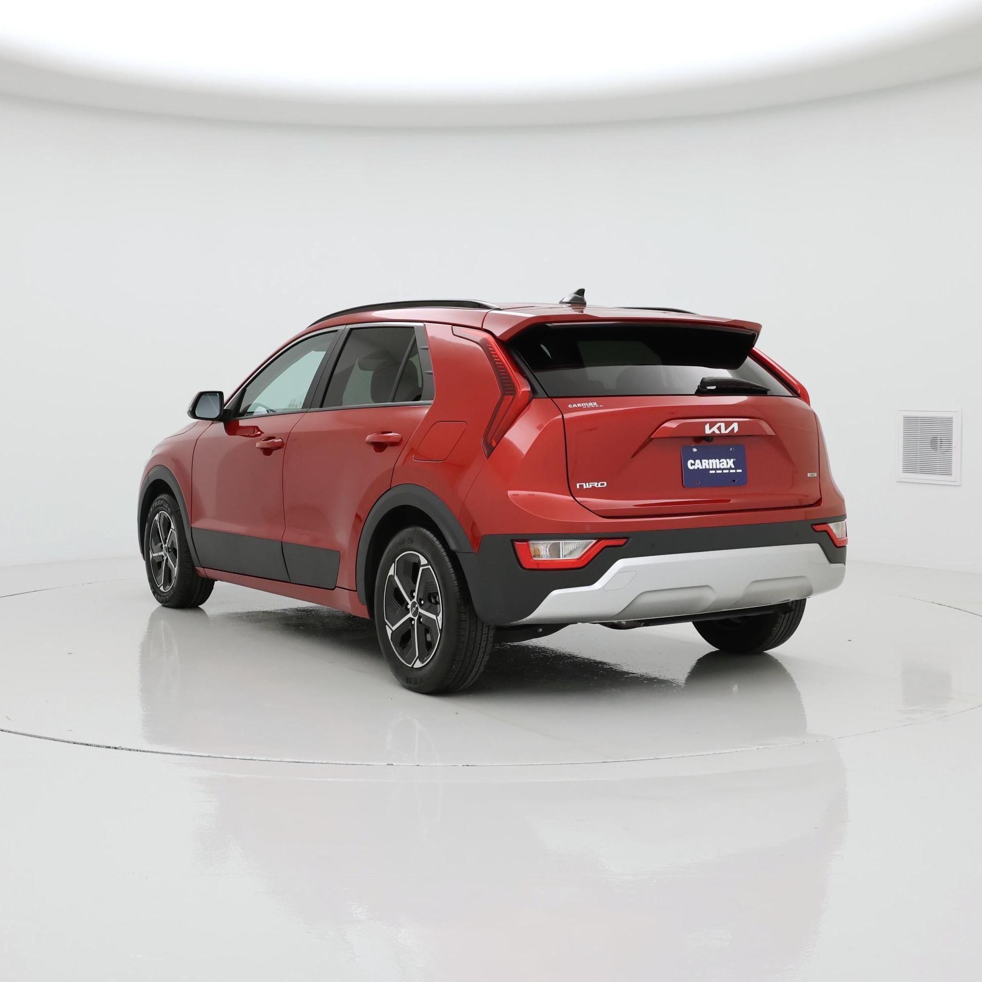 Thumbnail: 2023 Kia Niro - 2