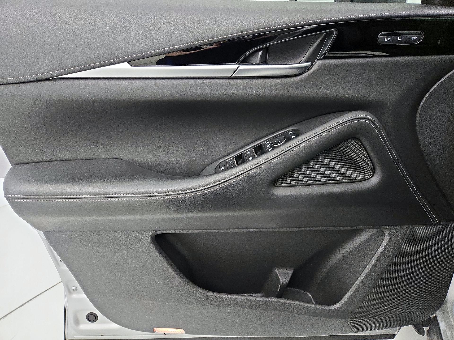 Thumbnail: 2023 INFINITI QX60 - 10