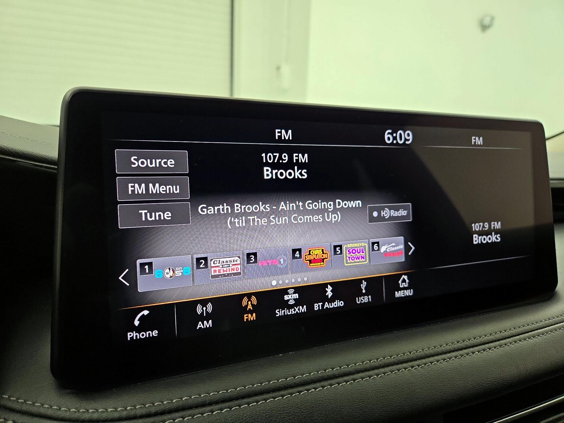 Thumbnail: 2023 INFINITI QX60 - 13