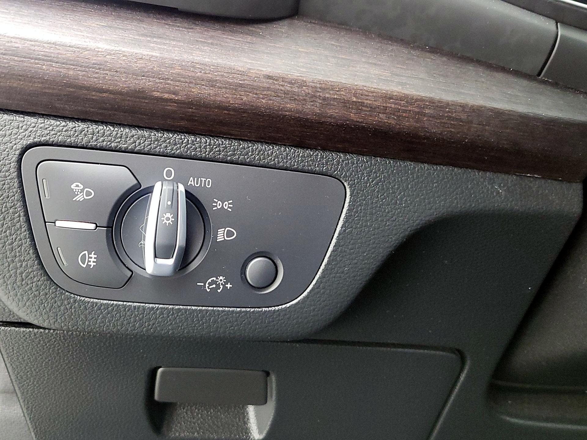 Thumbnail: 2022 Audi Q5 - 13