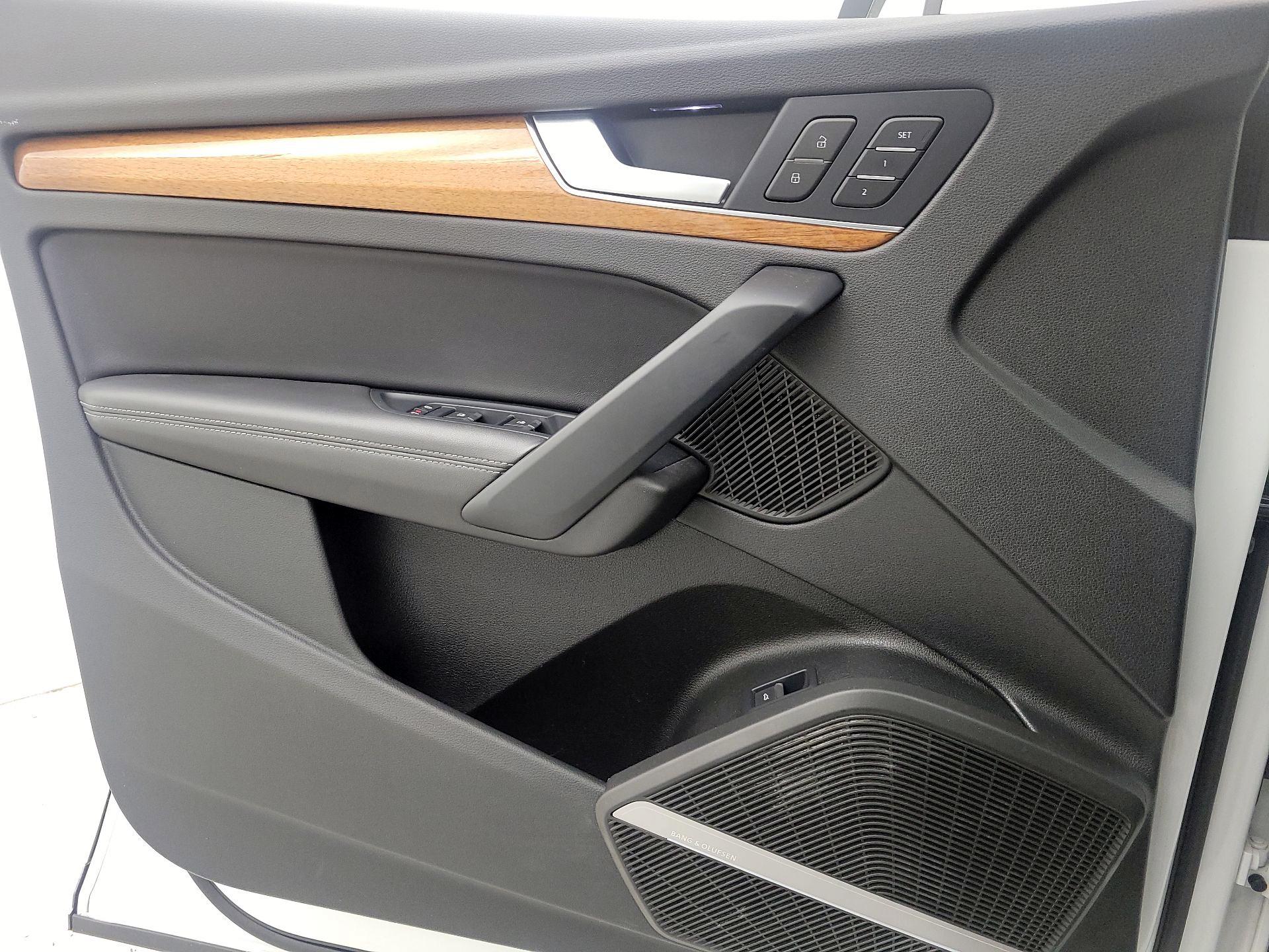 Thumbnail: 2022 Audi Q5 - 12