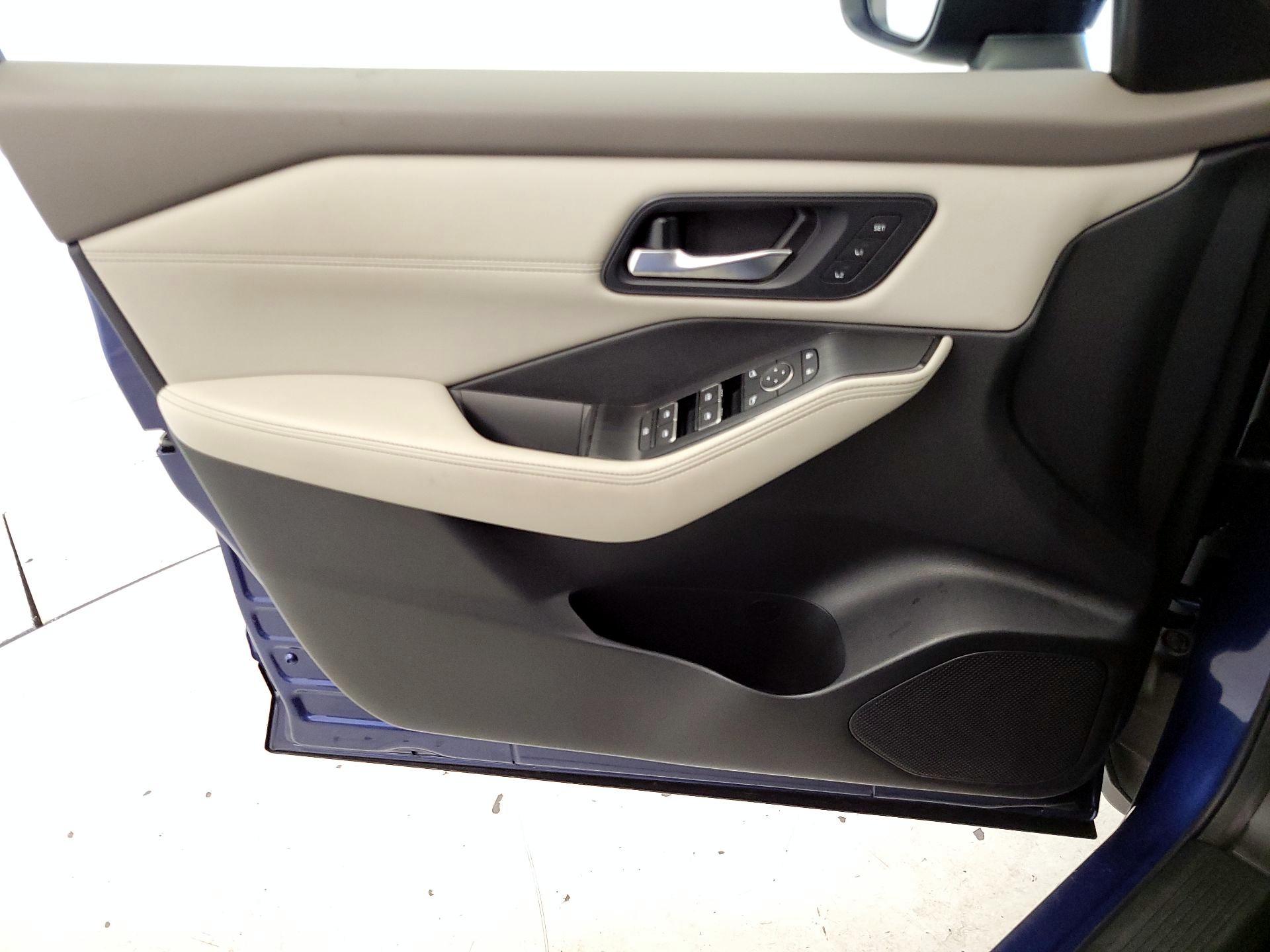 Thumbnail: 2022 Nissan Rogue - 12