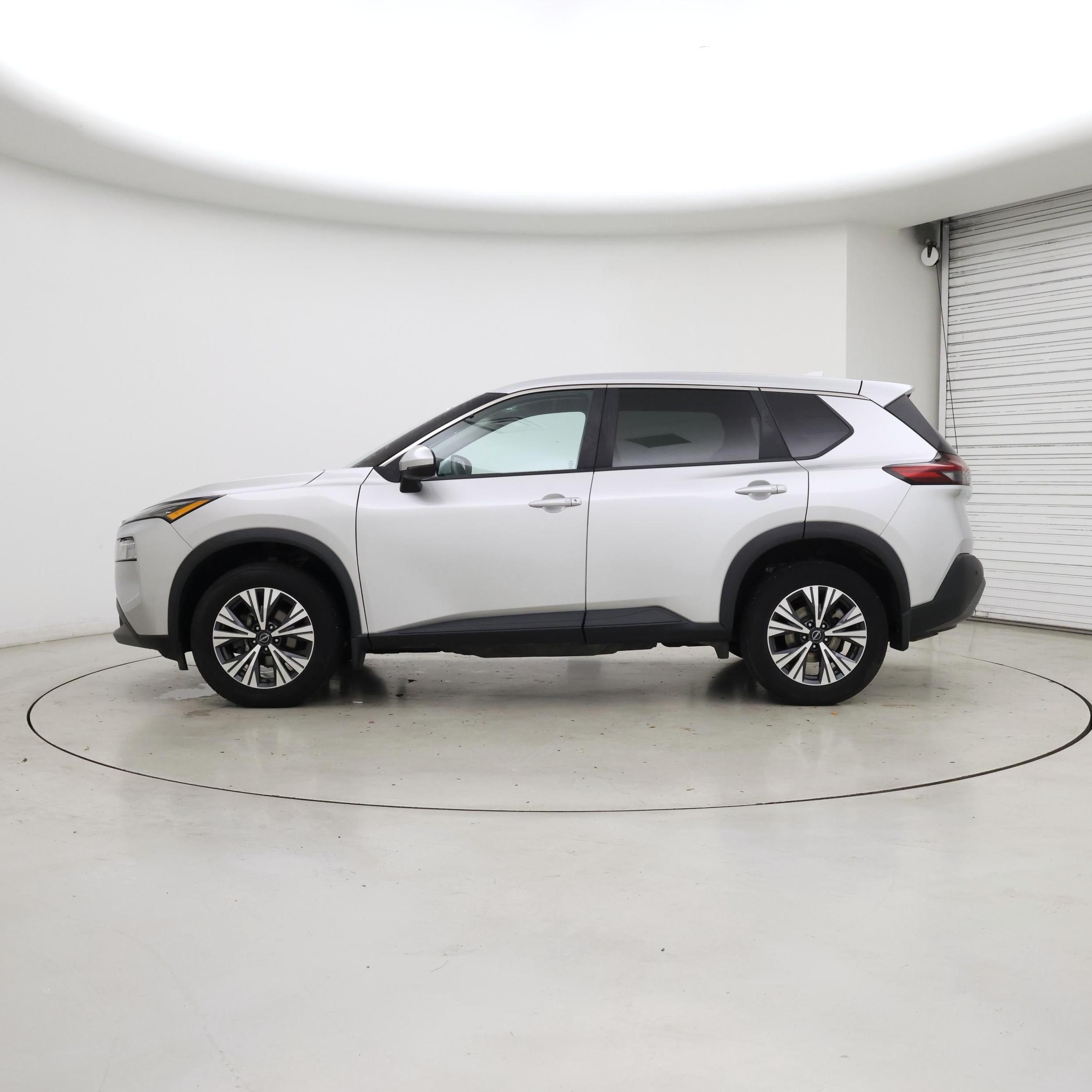 Thumbnail: 2022 Nissan Rogue - 3