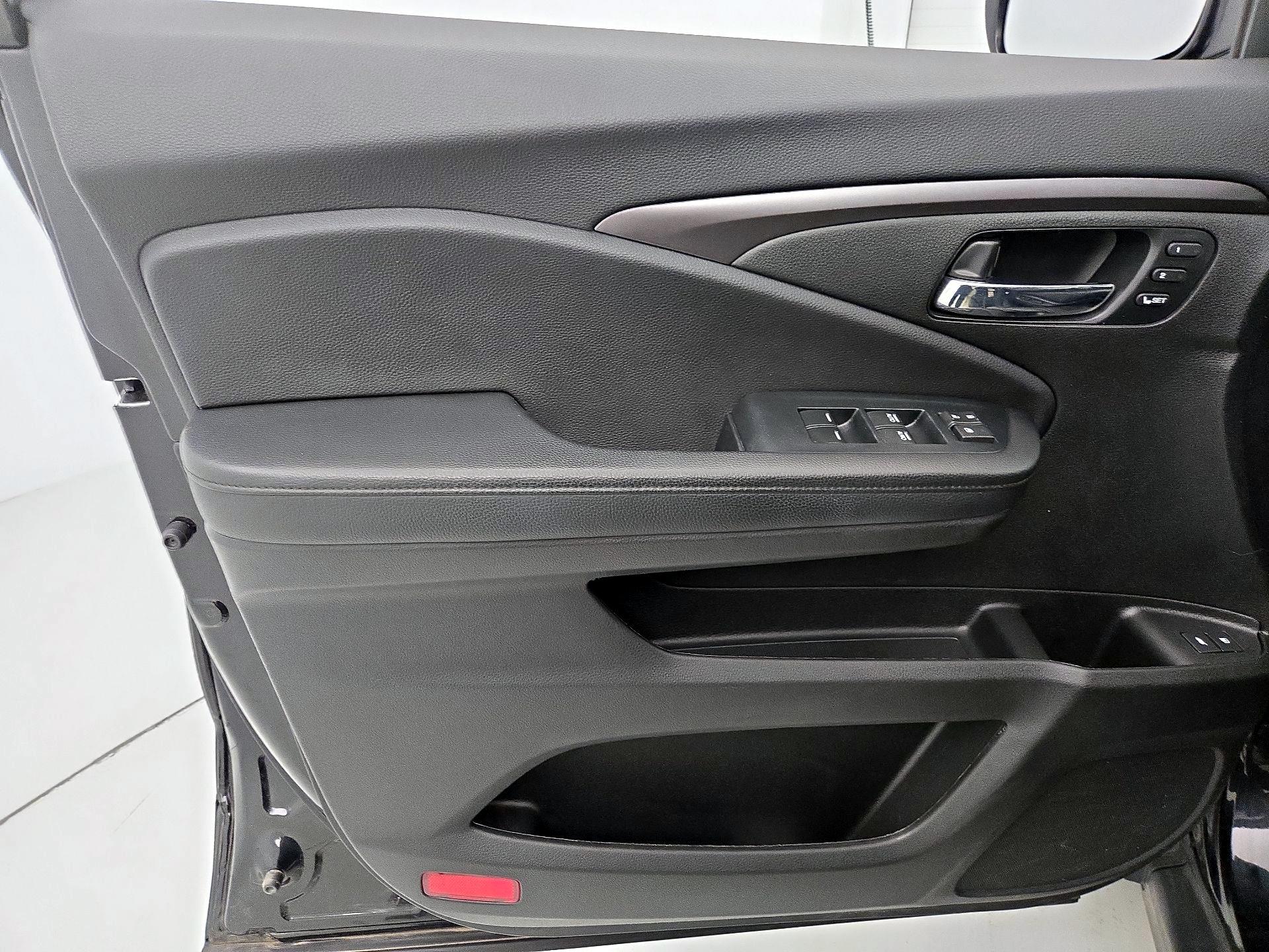 Thumbnail: 2022 Honda Pilot - 12