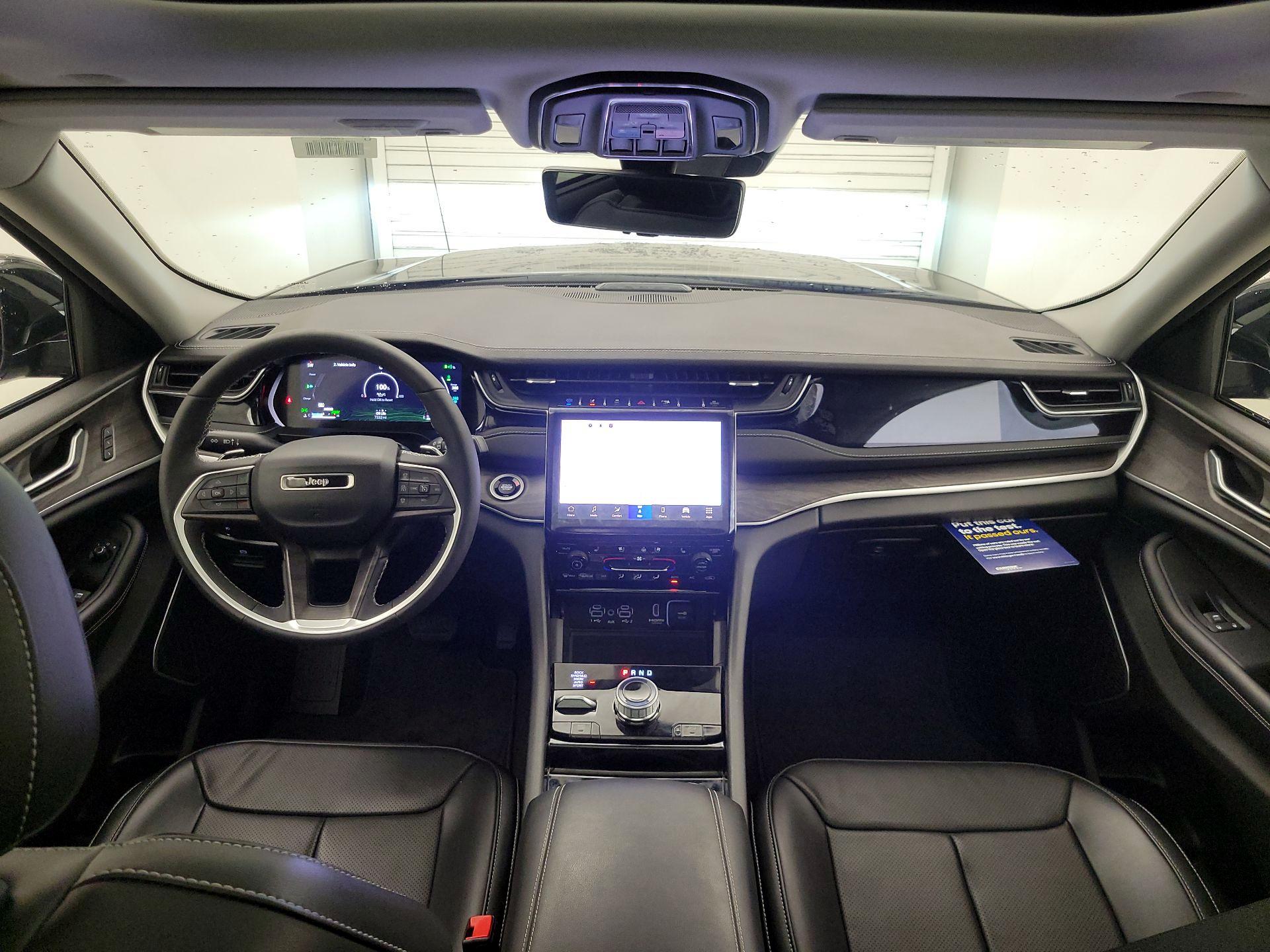 Thumbnail: 2023 Jeep Grand Cherokee - 9