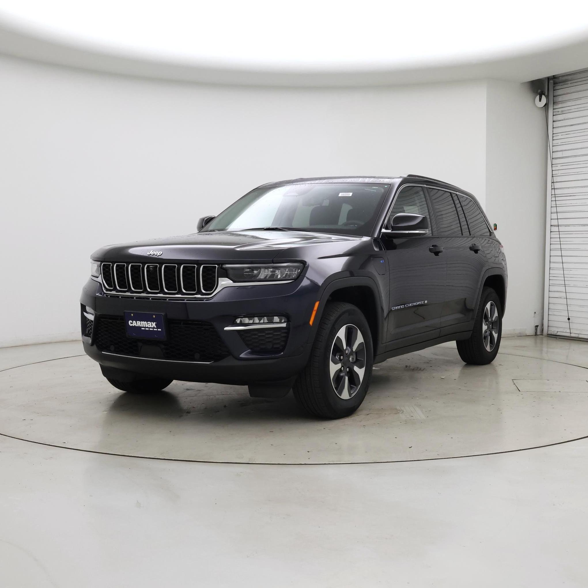 Thumbnail: 2023 Jeep Grand Cherokee - 4