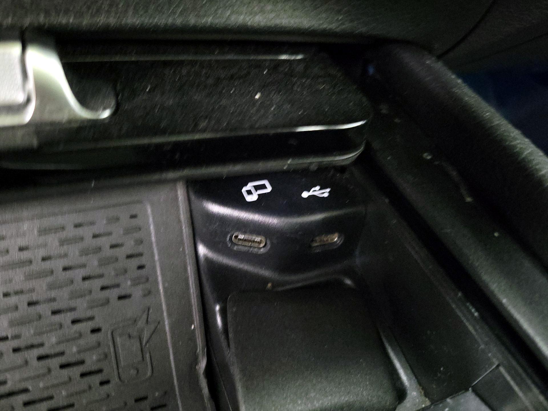 Thumbnail: 2023 Mercedes-Benz GLS - 18