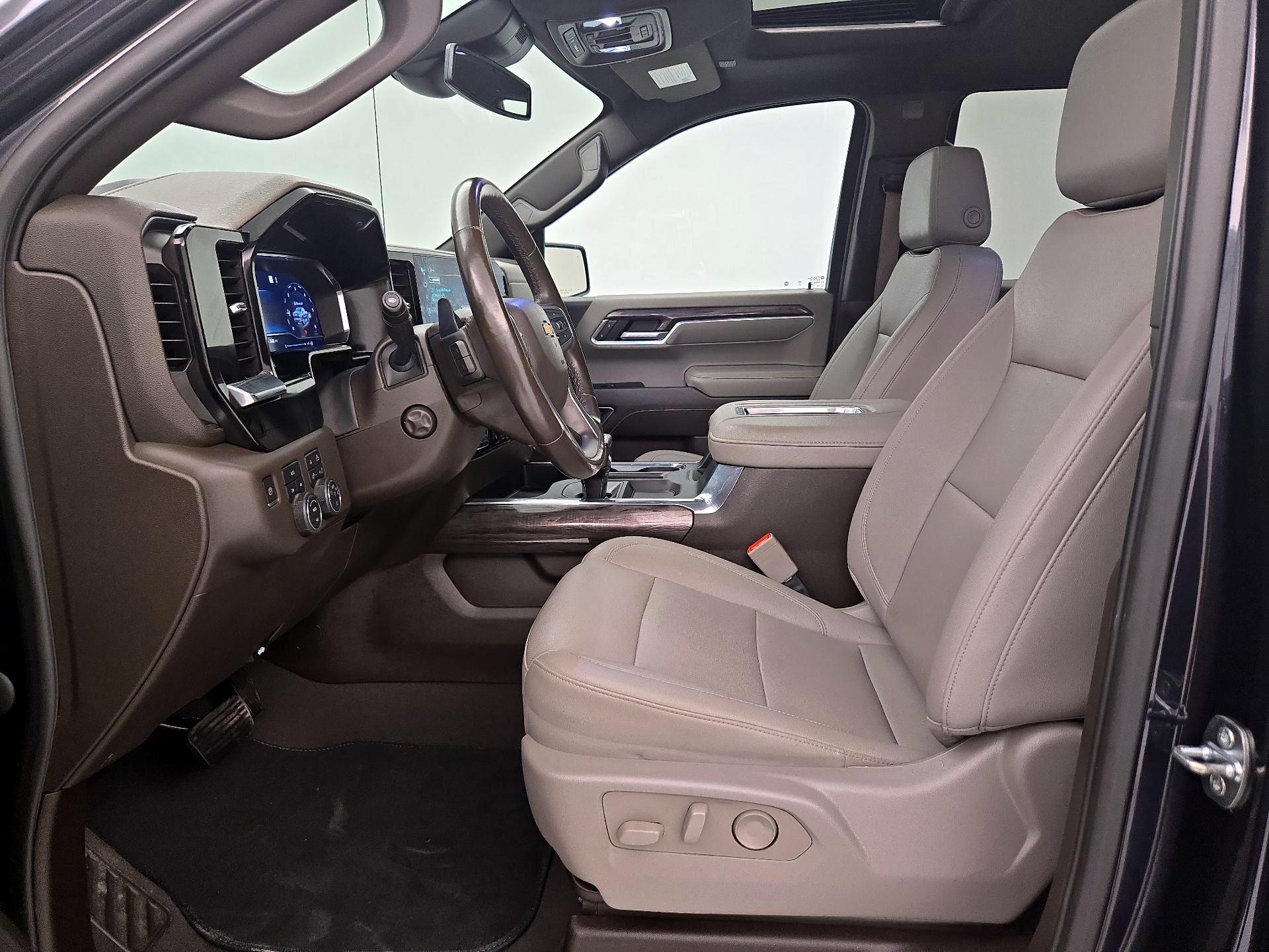 Thumbnail: 2022 Chevrolet Silverado 1500 - 11