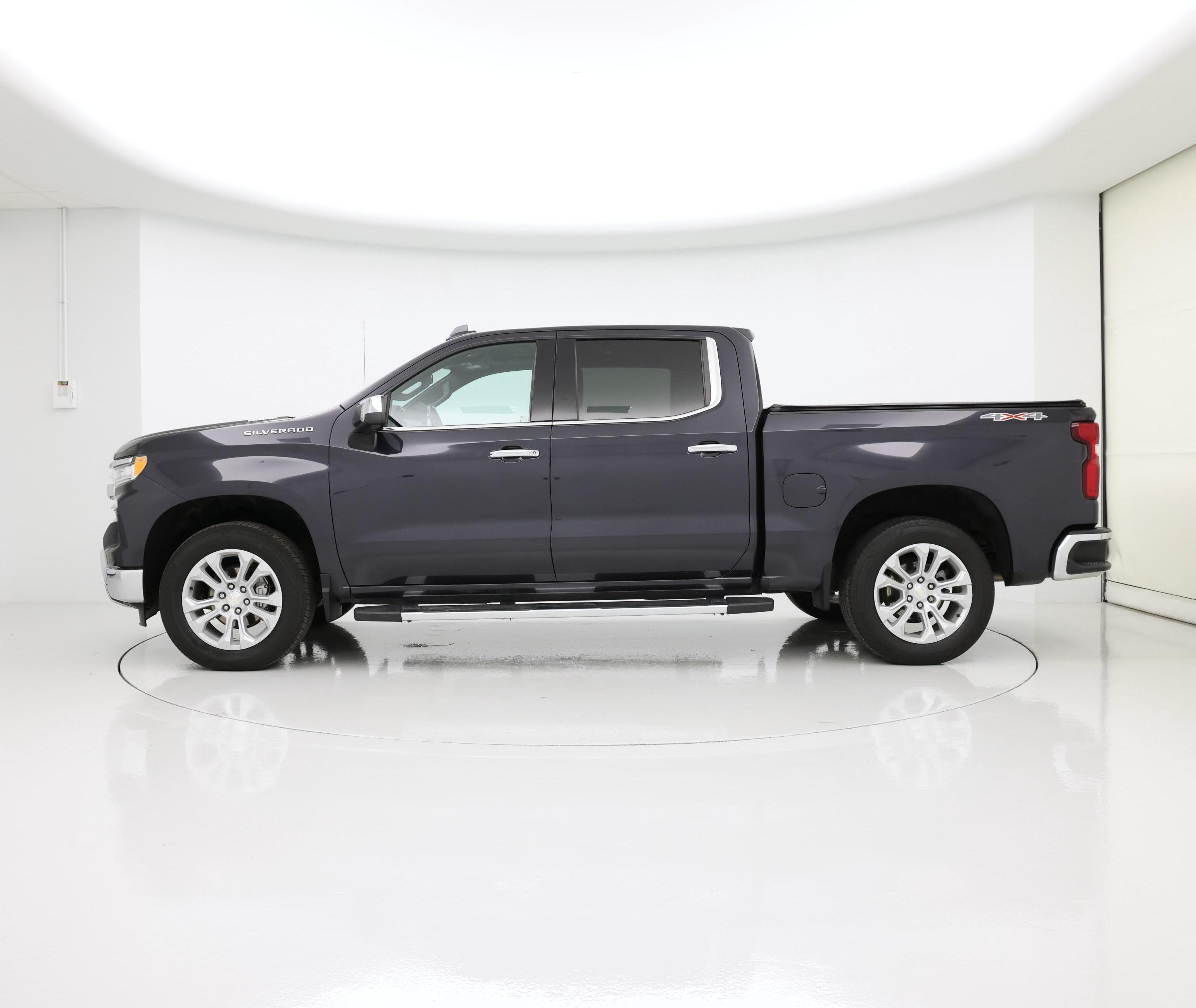 Thumbnail: 2022 Chevrolet Silverado 1500 - 3