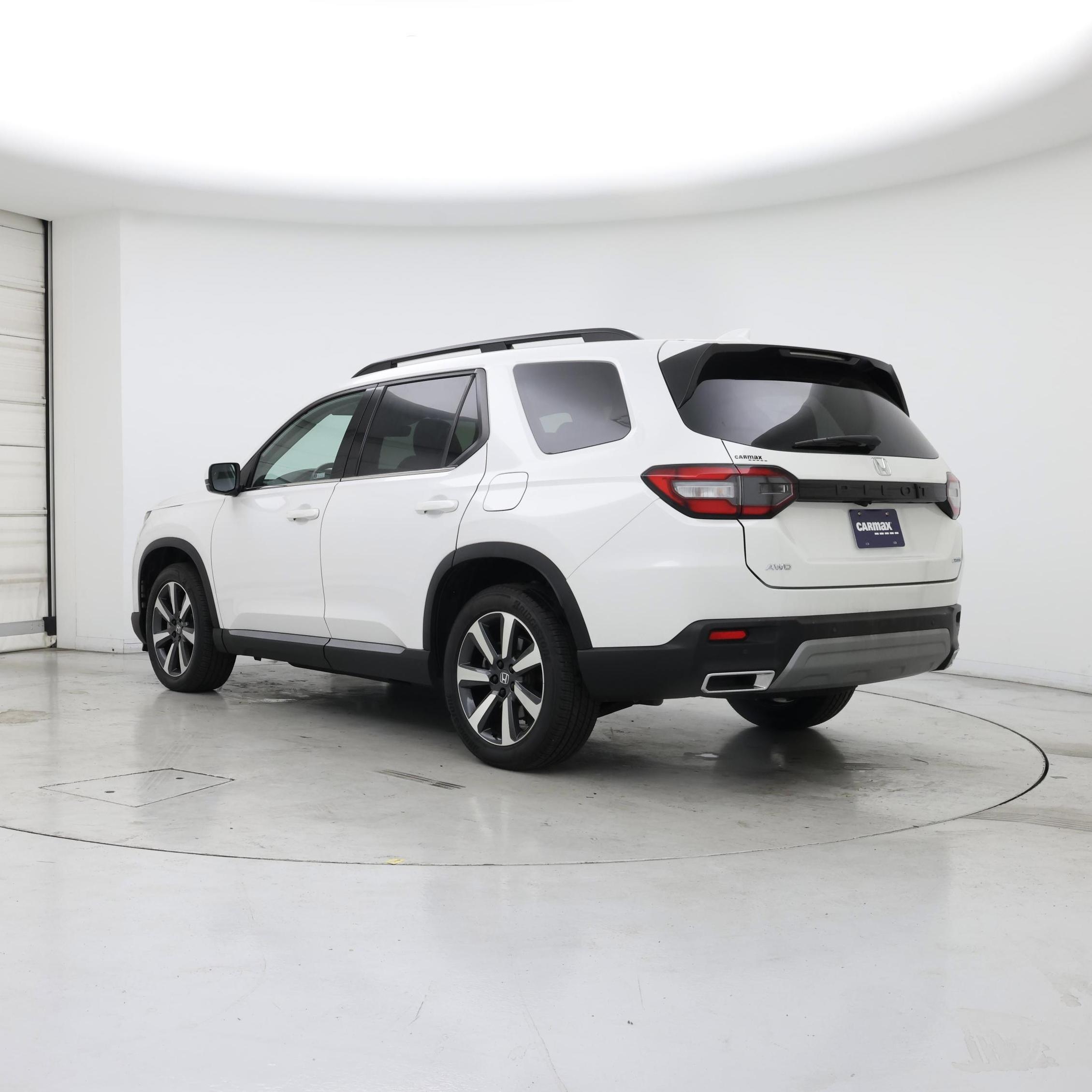 Thumbnail: 2023 Honda Pilot - 2