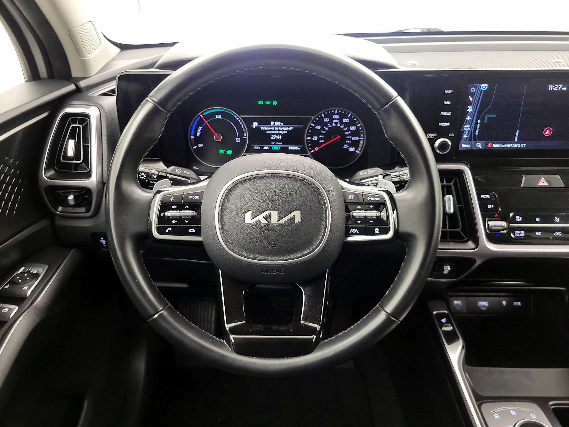 Thumbnail: 2023 Kia Sorento - 10