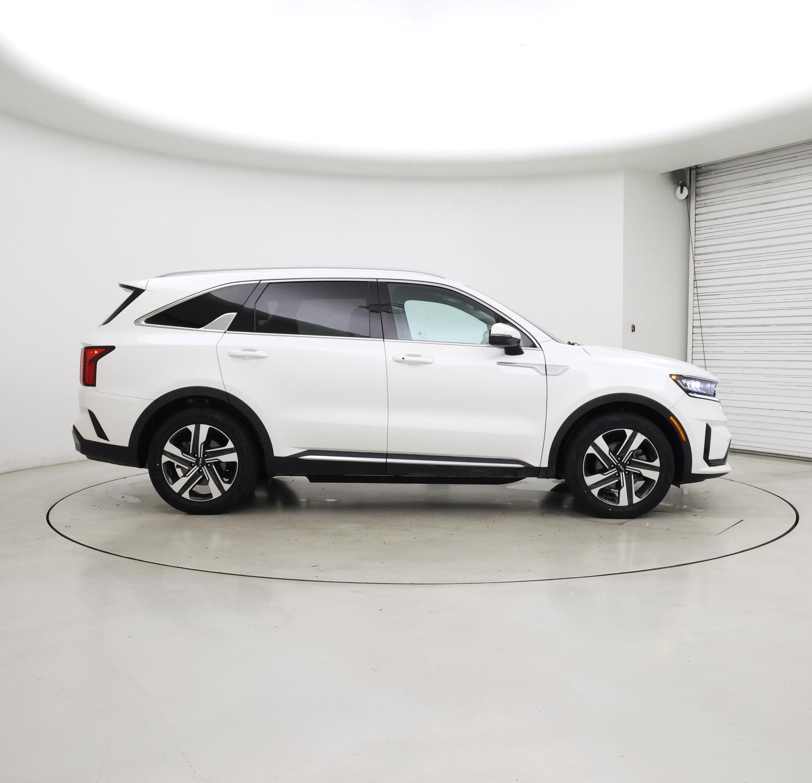 Thumbnail: 2023 Kia Sorento - 7