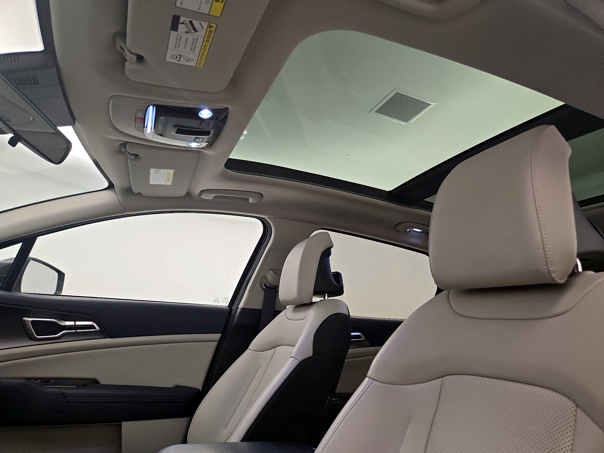 Thumbnail: 2023 Kia Sportage - 18