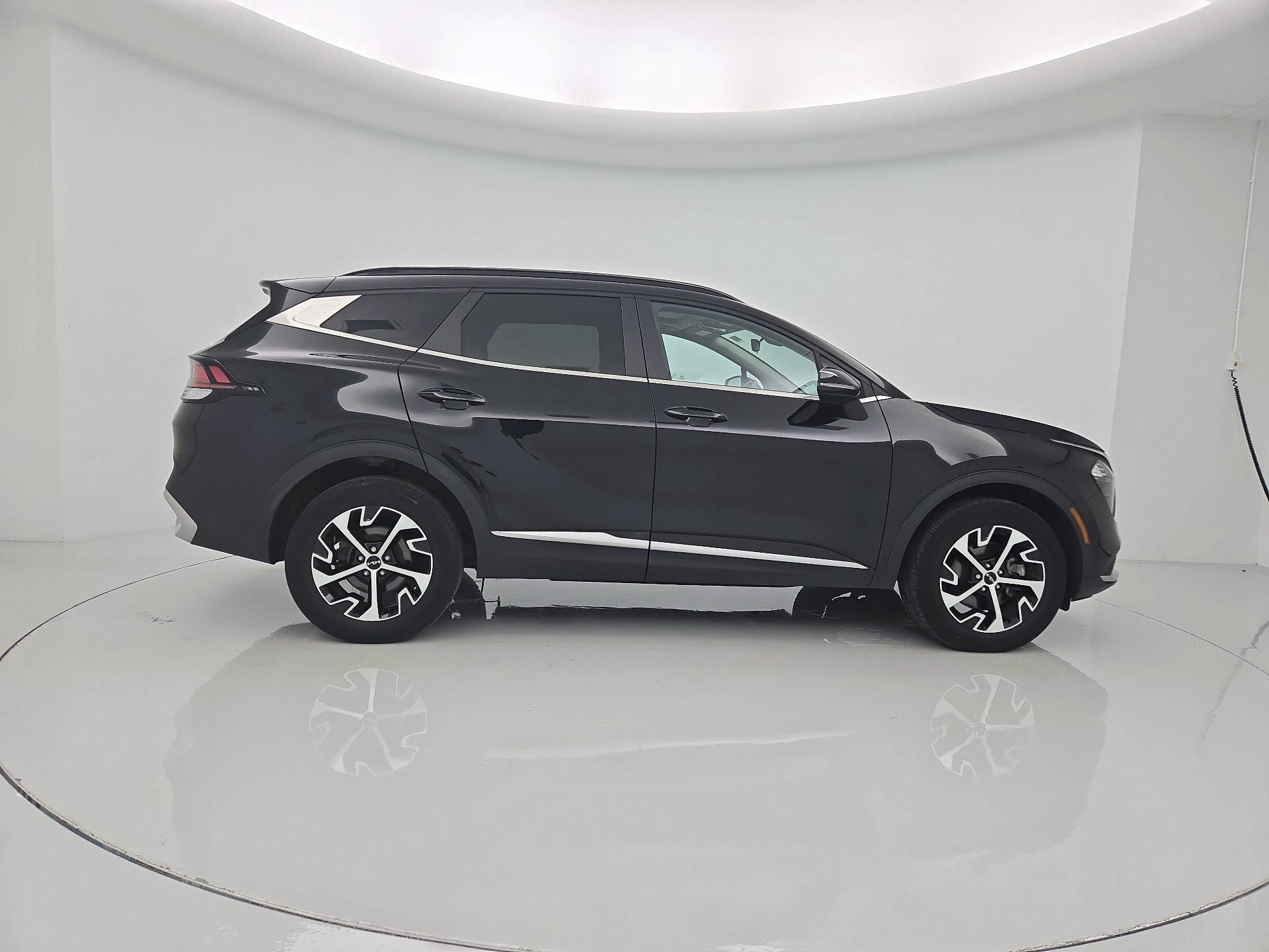 Thumbnail: 2023 Kia Sportage - 4