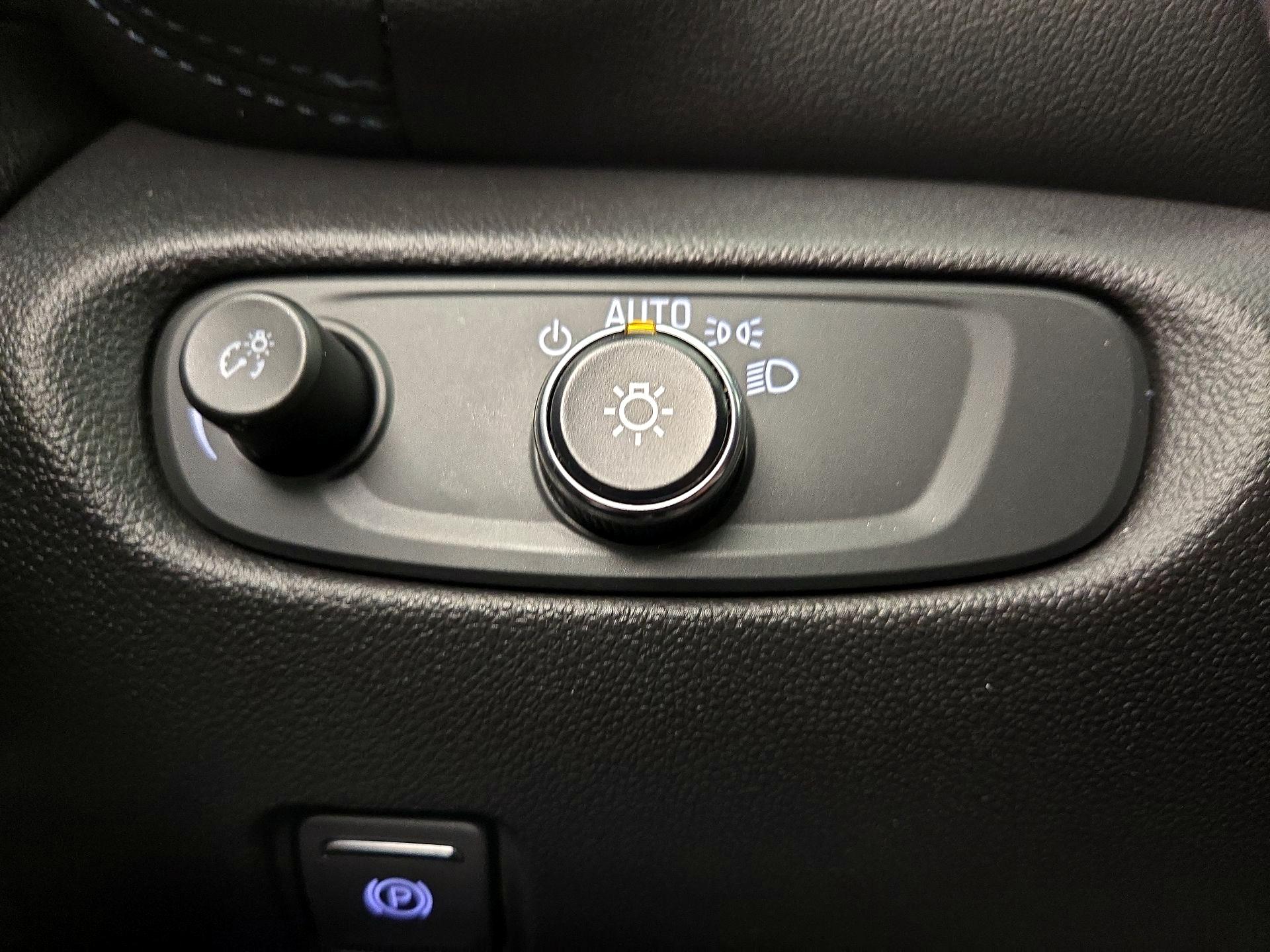 Thumbnail: 2022 Chevrolet Blazer - 13