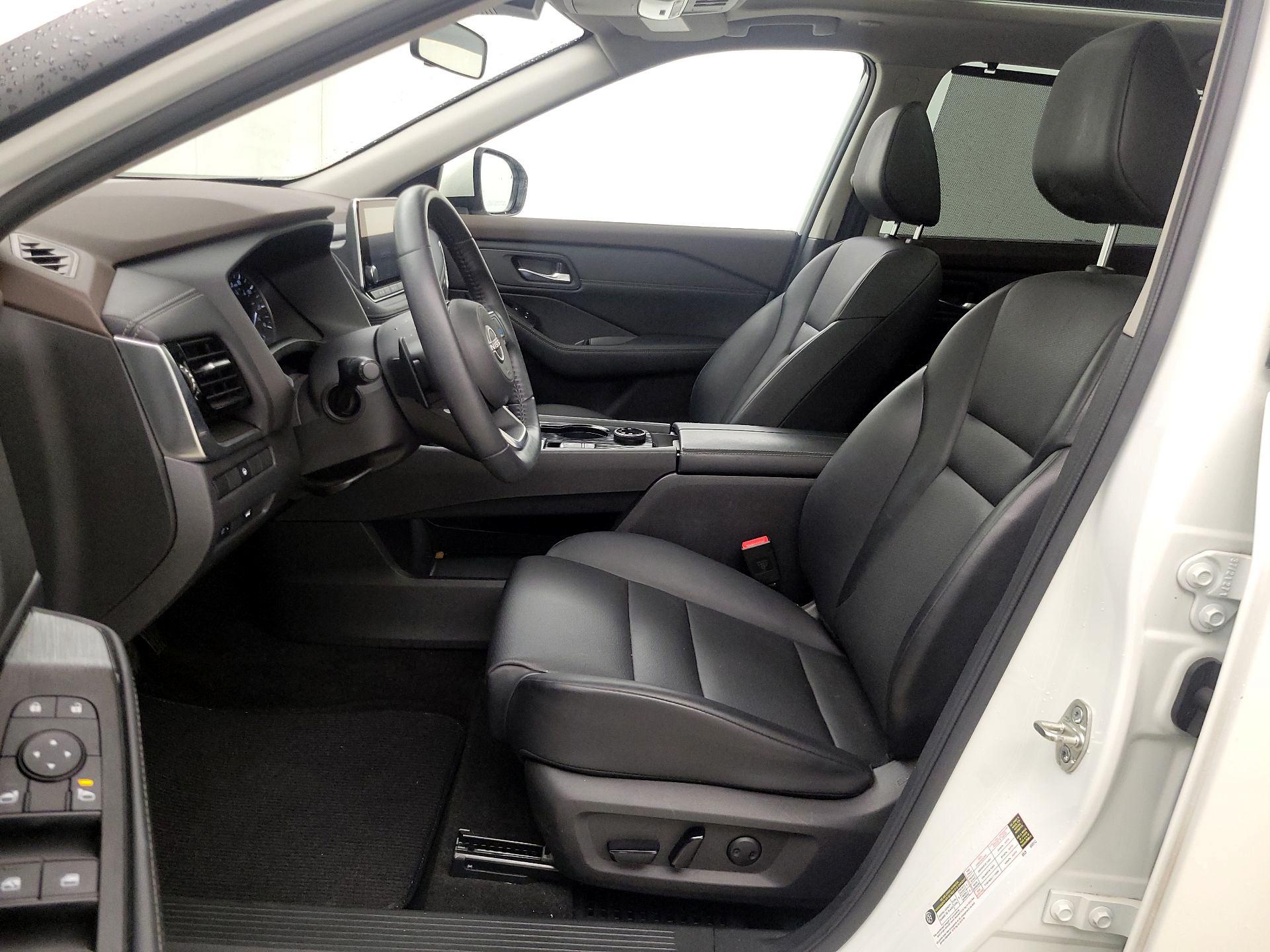 Thumbnail: 2022 Nissan Rogue - 11