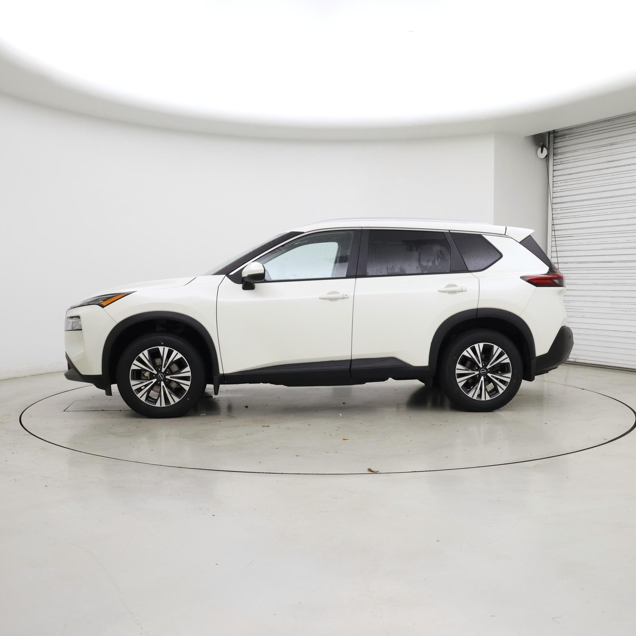 Thumbnail: 2022 Nissan Rogue - 3