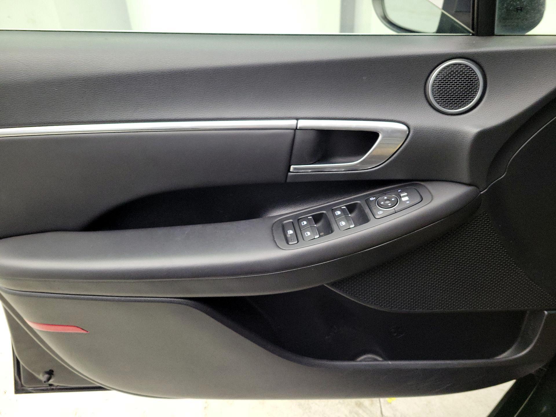 Thumbnail: 2022 Hyundai Sonata - 12