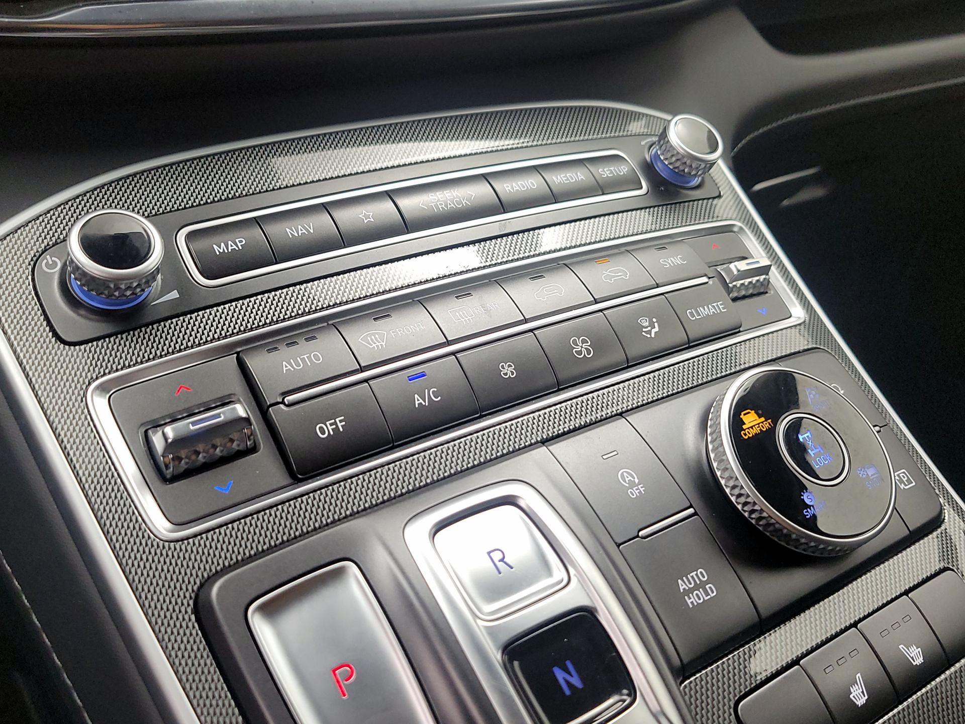 Thumbnail: 2023 Hyundai Santa Fe - 17