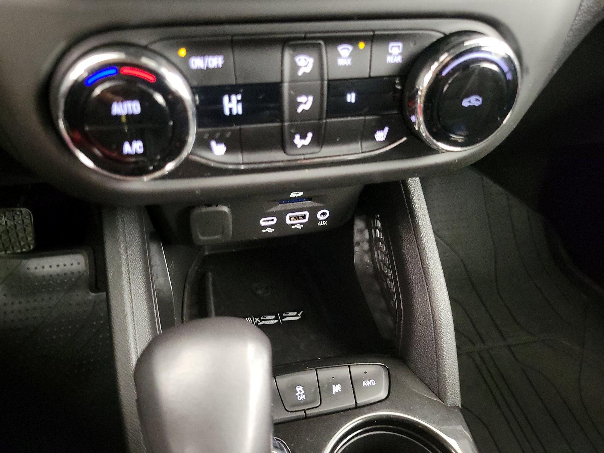 Thumbnail: 2022 Chevrolet TrailBlazer - 16