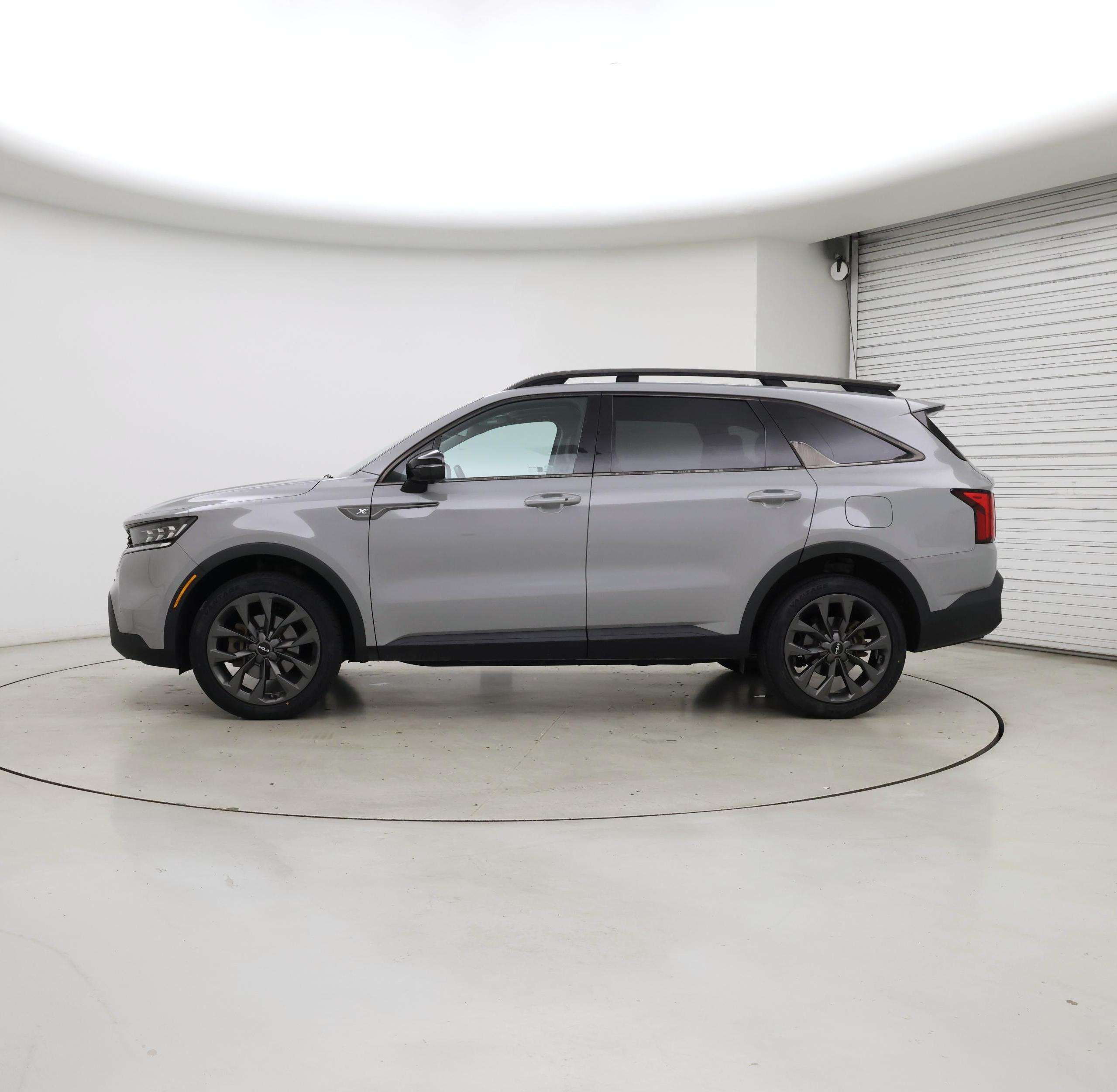 Thumbnail: 2022 Kia Sorento - 3