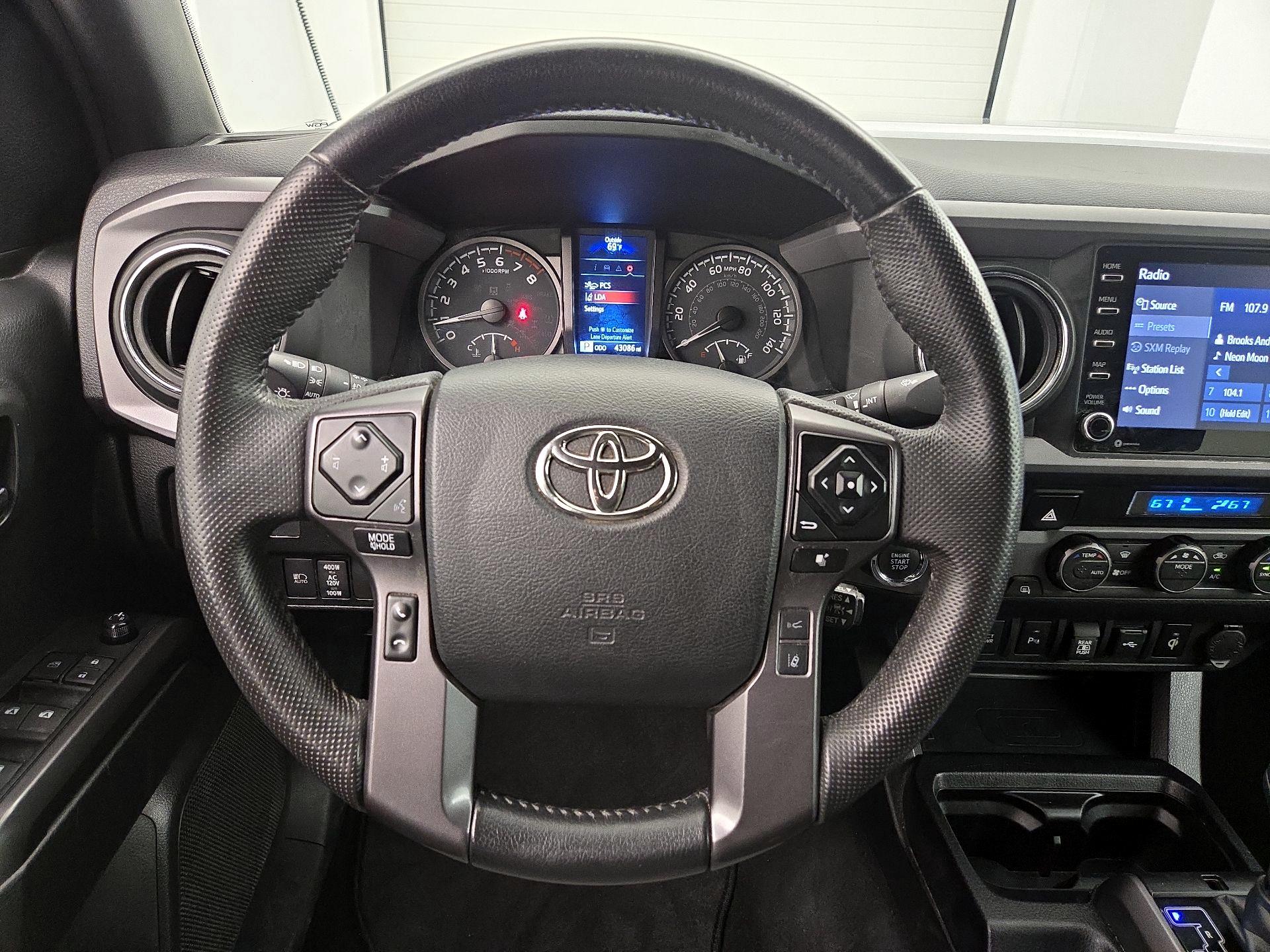 Thumbnail: 2022 Toyota Tacoma - 10