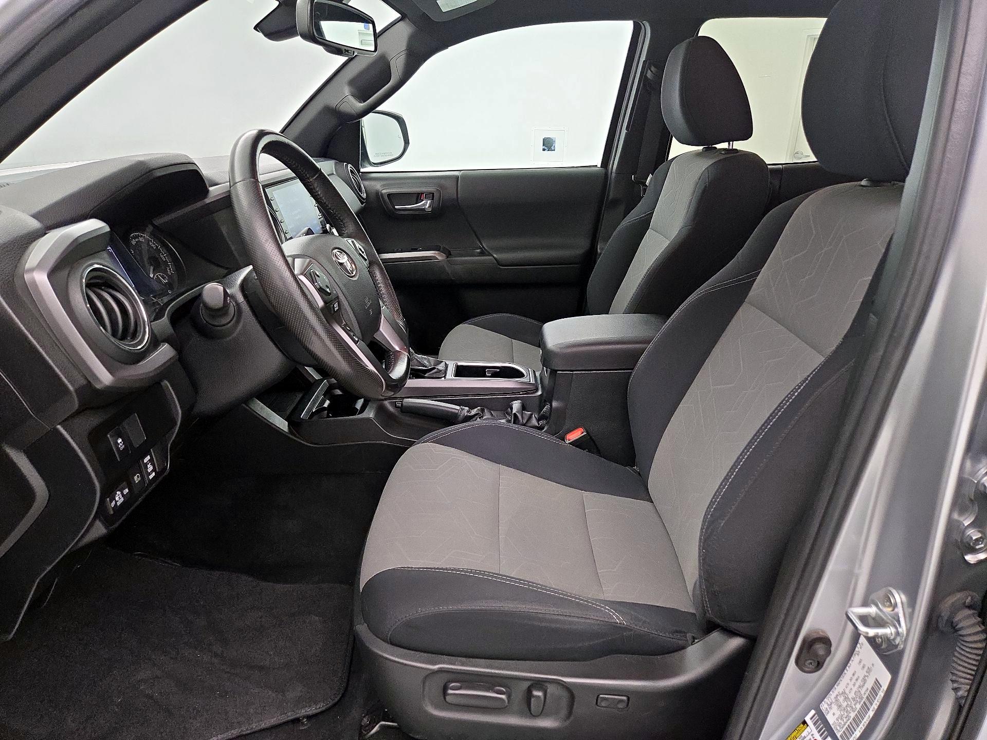 Thumbnail: 2022 Toyota Tacoma - 11