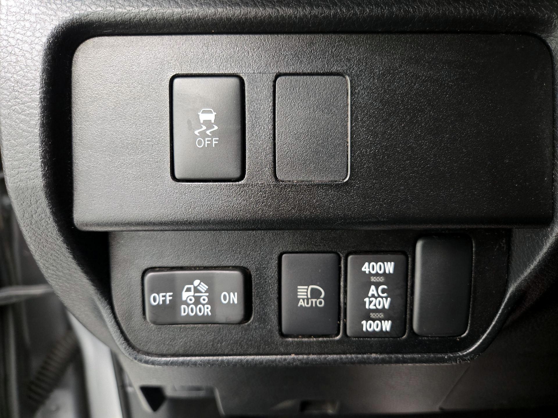 Thumbnail: 2022 Toyota Tacoma - 13