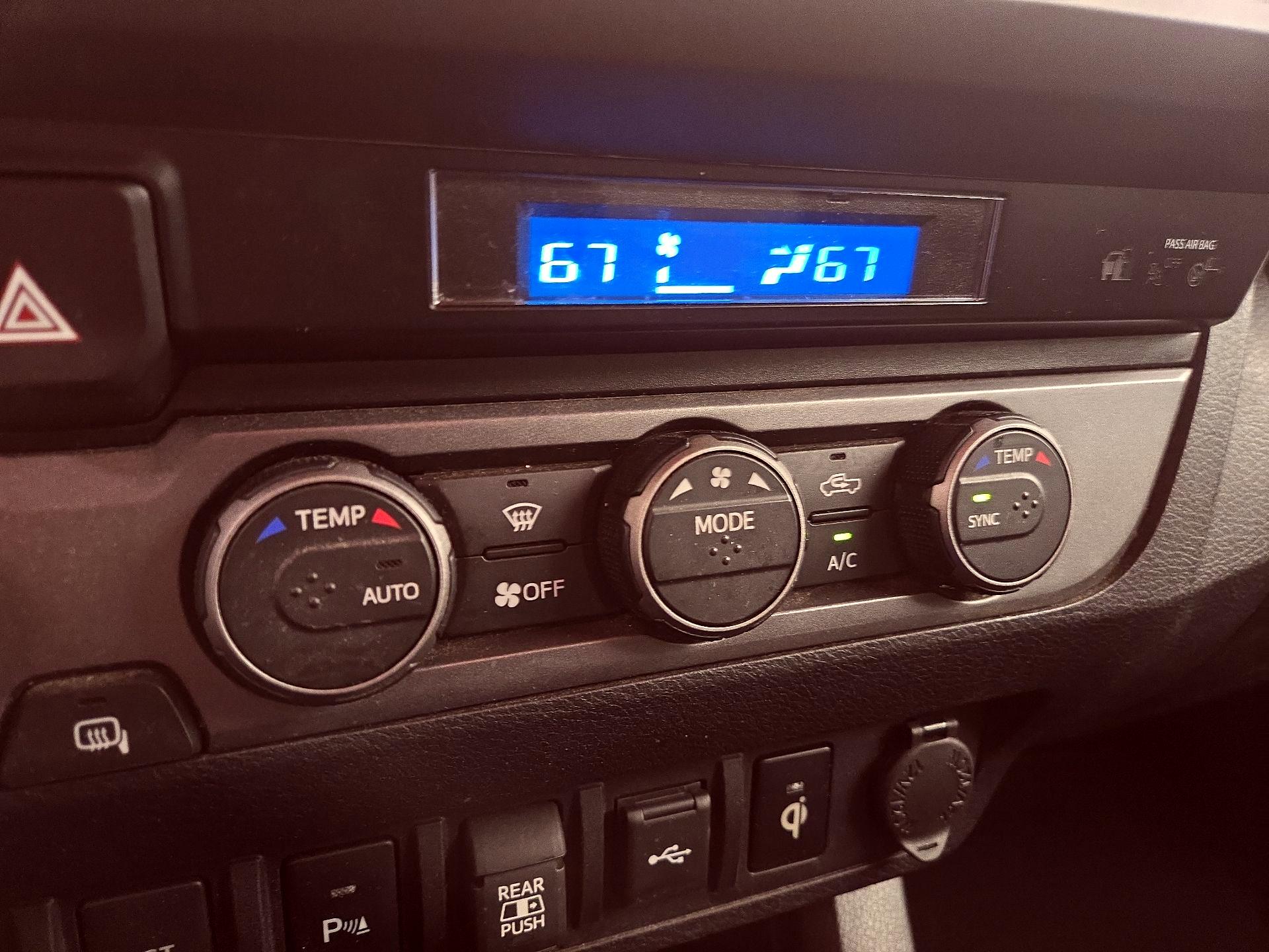 Thumbnail: 2022 Toyota Tacoma - 16