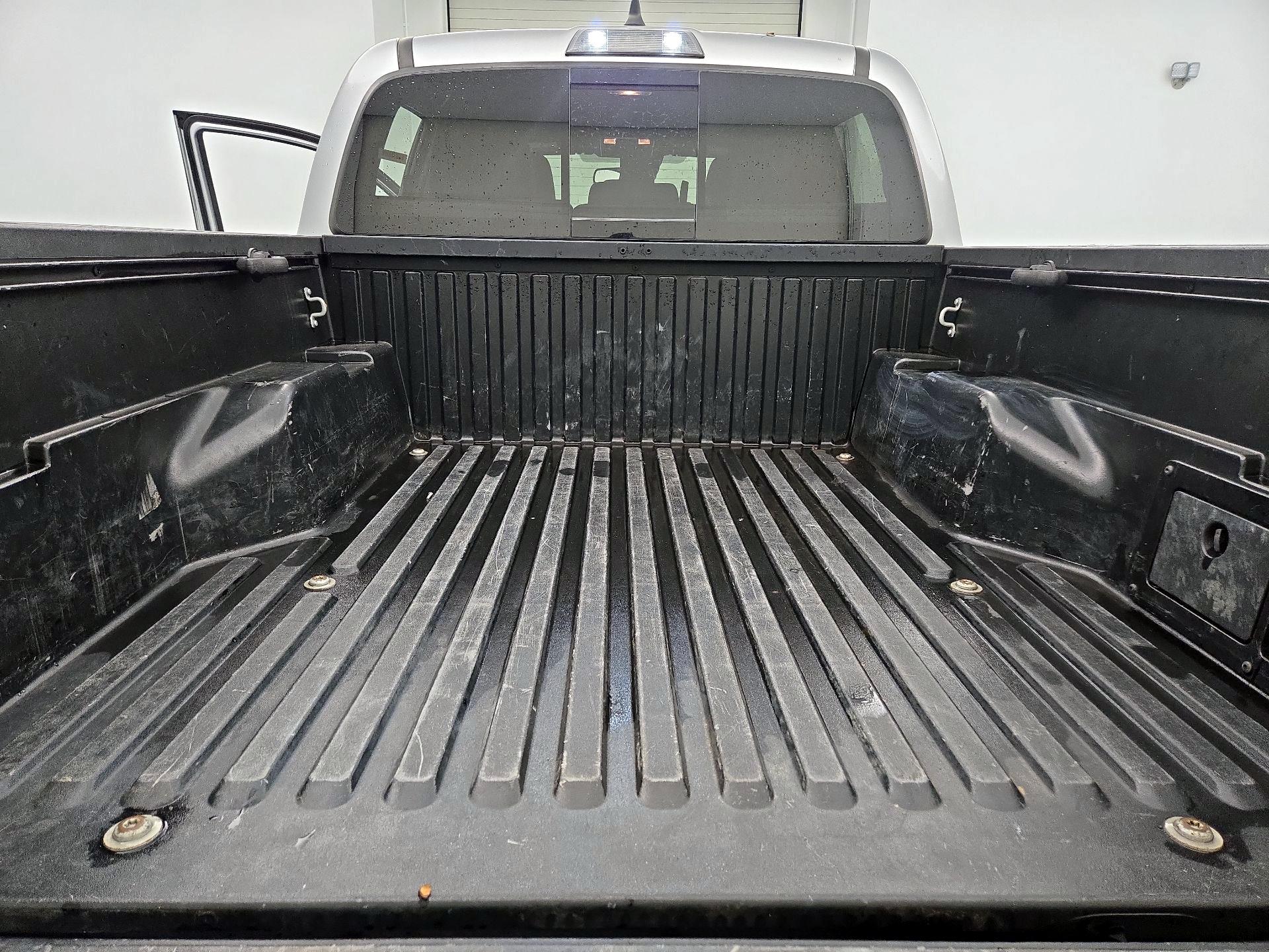 Thumbnail: 2022 Toyota Tacoma - 20